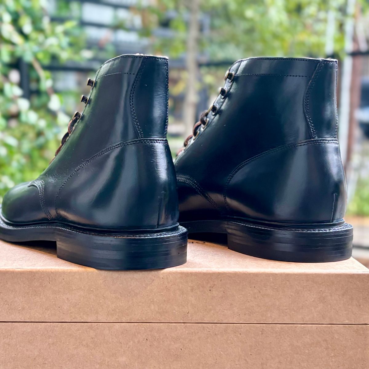 Photo by brianscotty on October 30, 2024 of the Grant Stone Diesel Boot in Horween Black Chromexcel.