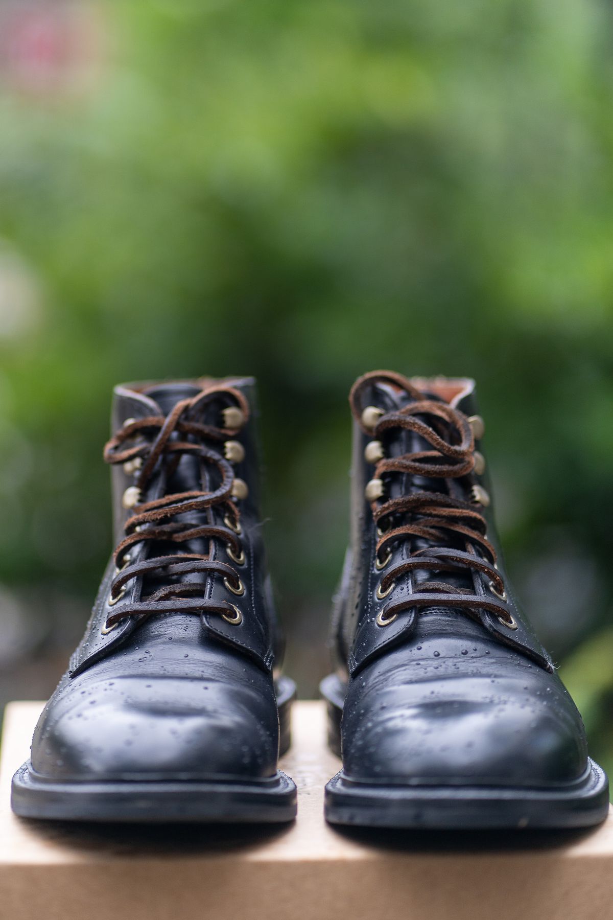 Photo by brianscotty on November 3, 2024 of the Grant Stone Diesel Boot in Horween Black Chromexcel.