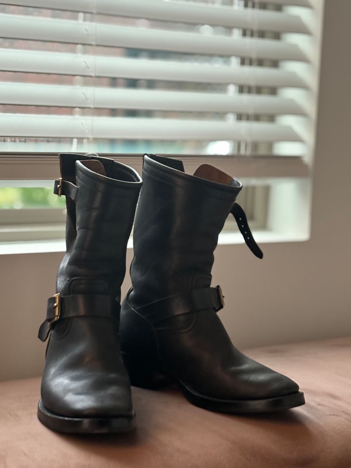 Photo by brianscotty on February 26, 2024 of the Briselblack The Keeper 'Type 2' Engineer Boot in Maryam Natural Horsebutt Overdyed Black.