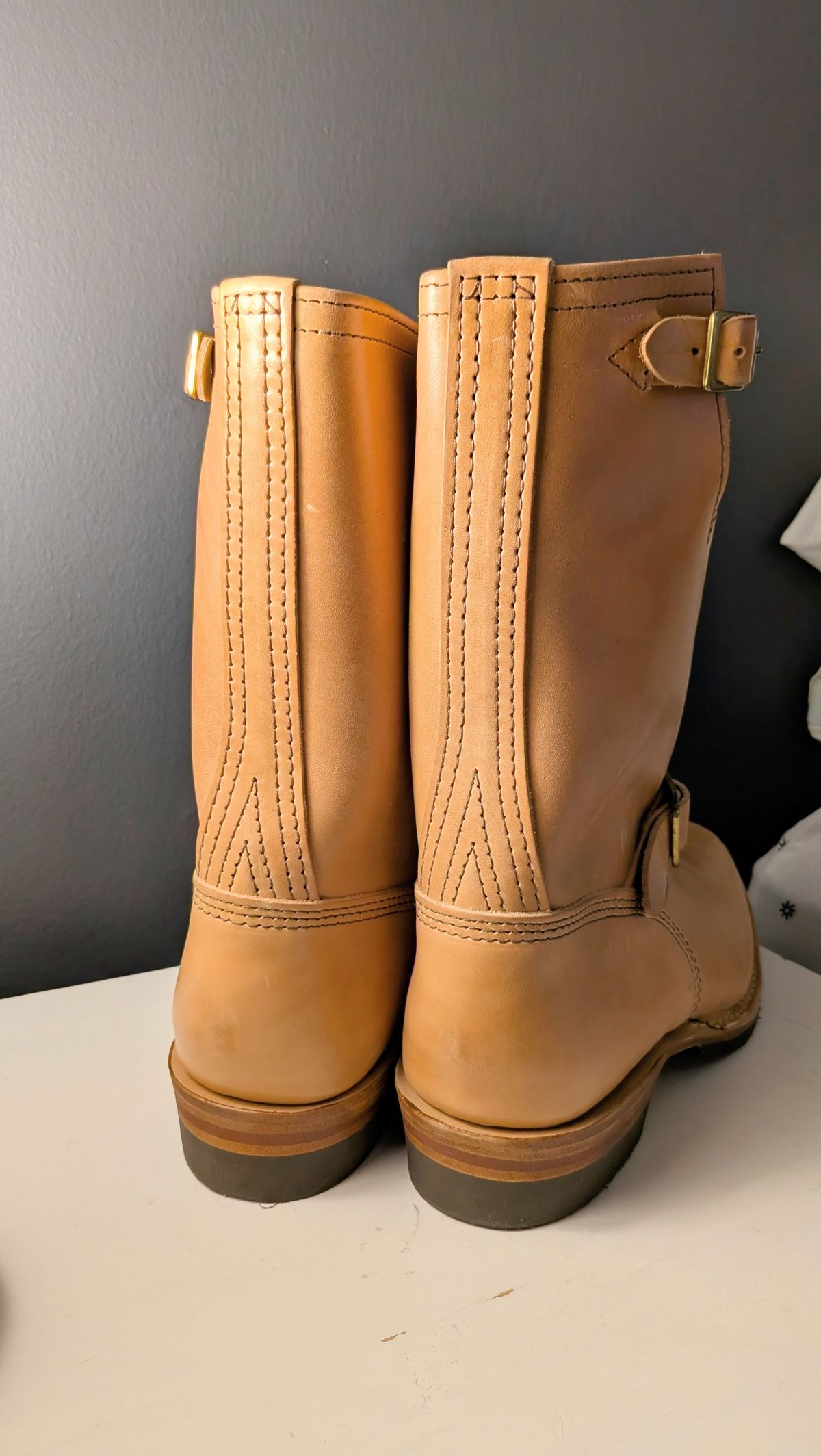 Photo by OnMyFeet on October 1, 2024 of the Wesco Mister Lou in Maryam Natural Horsebutt.