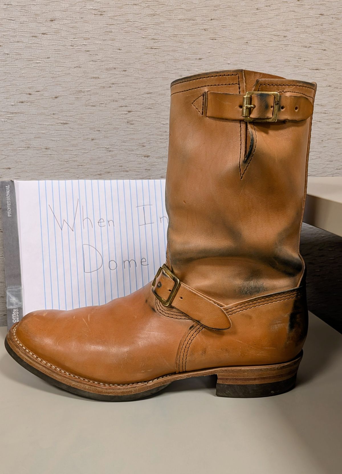 Photo by OnMyFeet on November 5, 2024 of the Wesco Mister Lou in Maryam Natural Horsebutt.