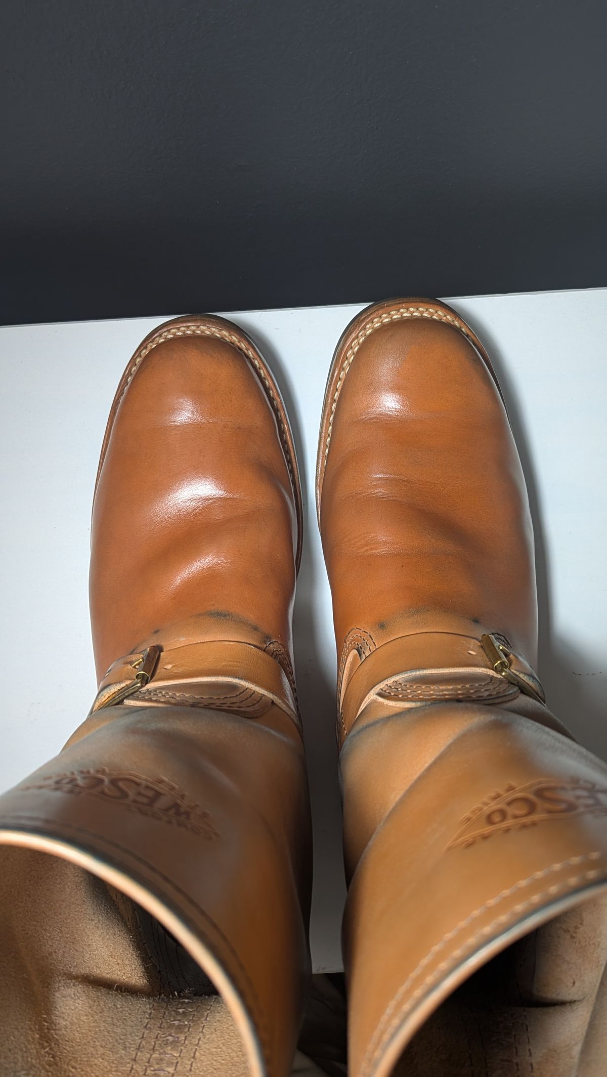 Photo by OnMyFeet on November 5, 2024 of the Wesco Mister Lou in Maryam Natural Horsebutt.