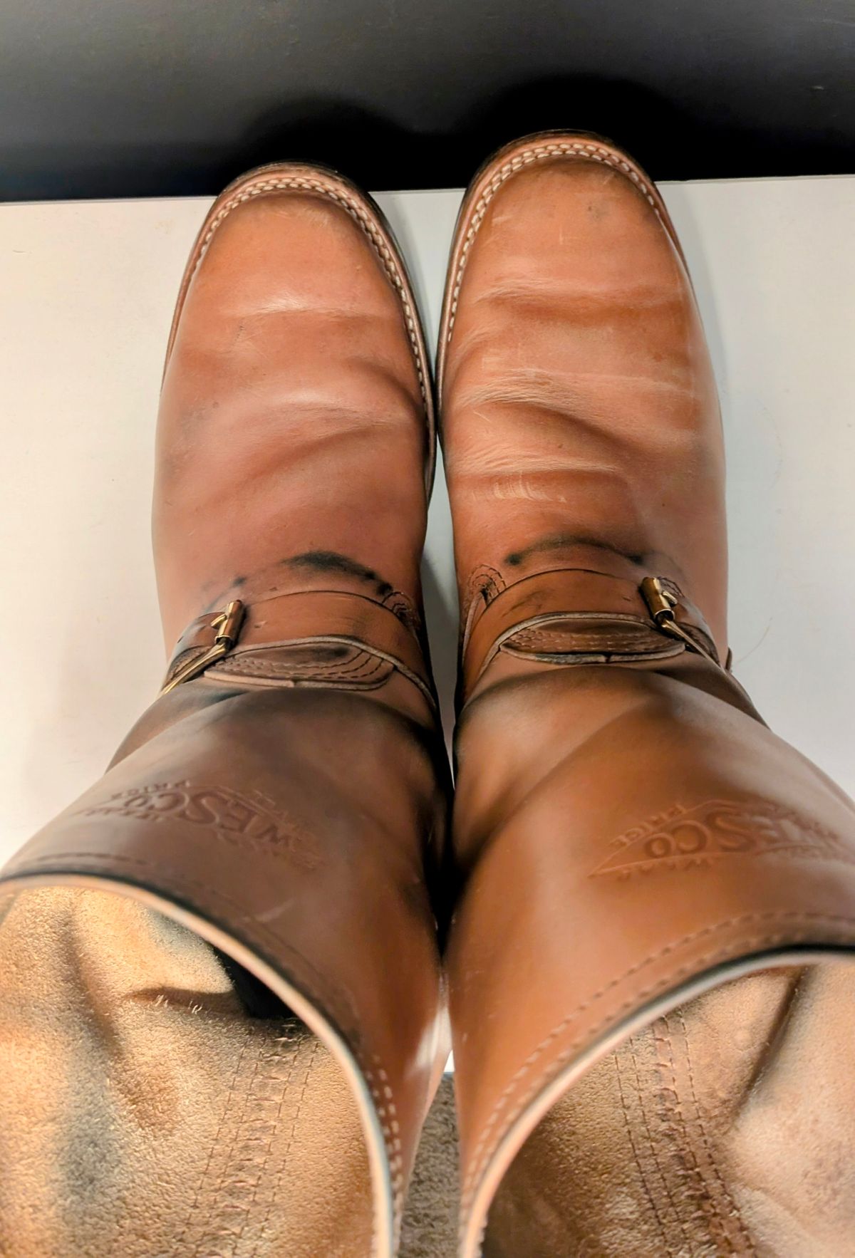 Photo by OnMyFeet on April 5, 2025 of the Wesco Mister Lou in Maryam Natural Horsebutt.