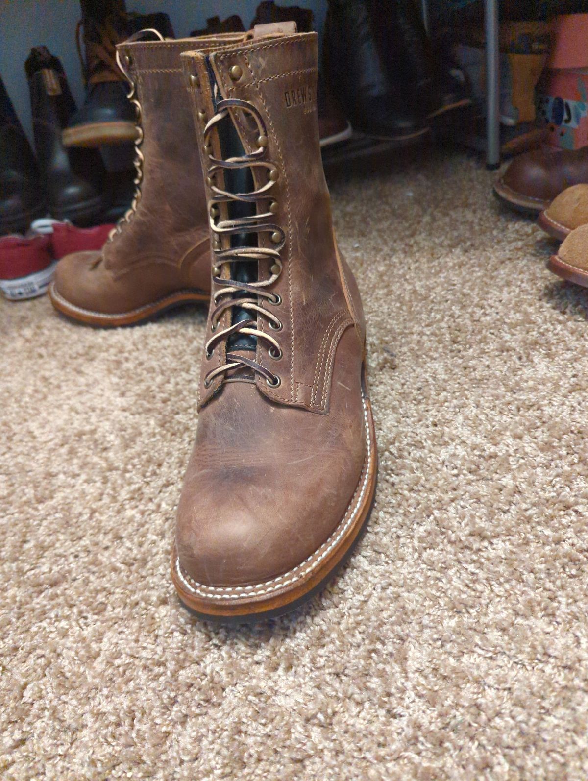 Photo by OnMyFeet on October 30, 2023 of the Drew's Boots 8-Inch Logger in Rowdy Smooth.