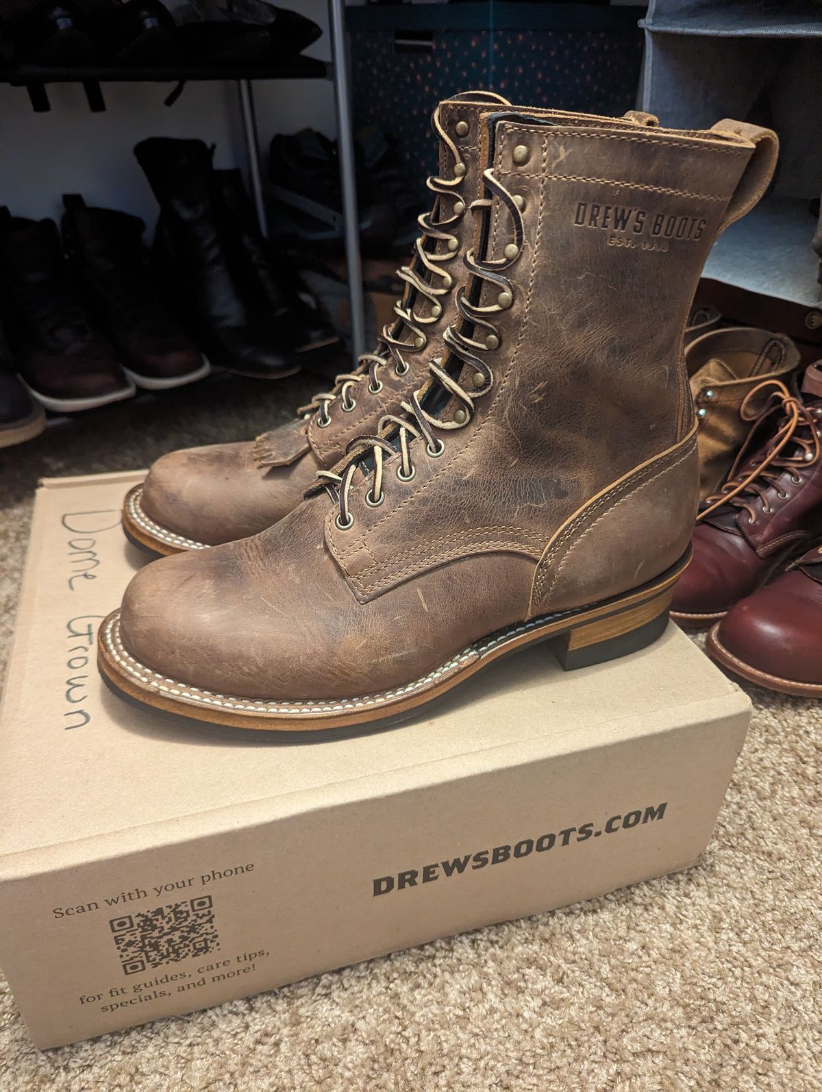 Photo by OnMyFeet on November 1, 2023 of the Drew's Boots 8-Inch Logger in Rowdy Smooth.