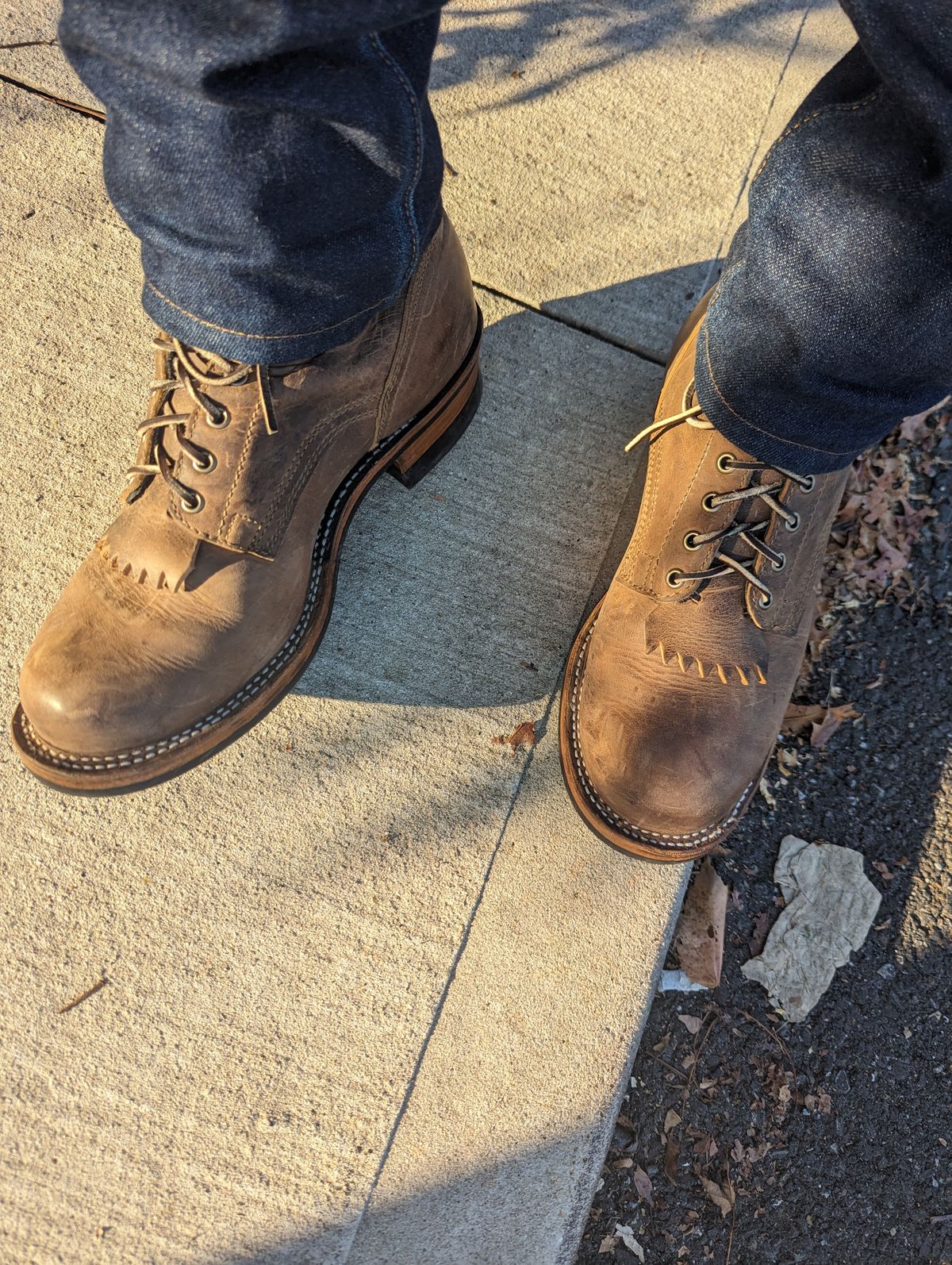 Photo by OnMyFeet on November 9, 2023 of the Drew's Boots 8-Inch Logger in Rowdy Smooth.