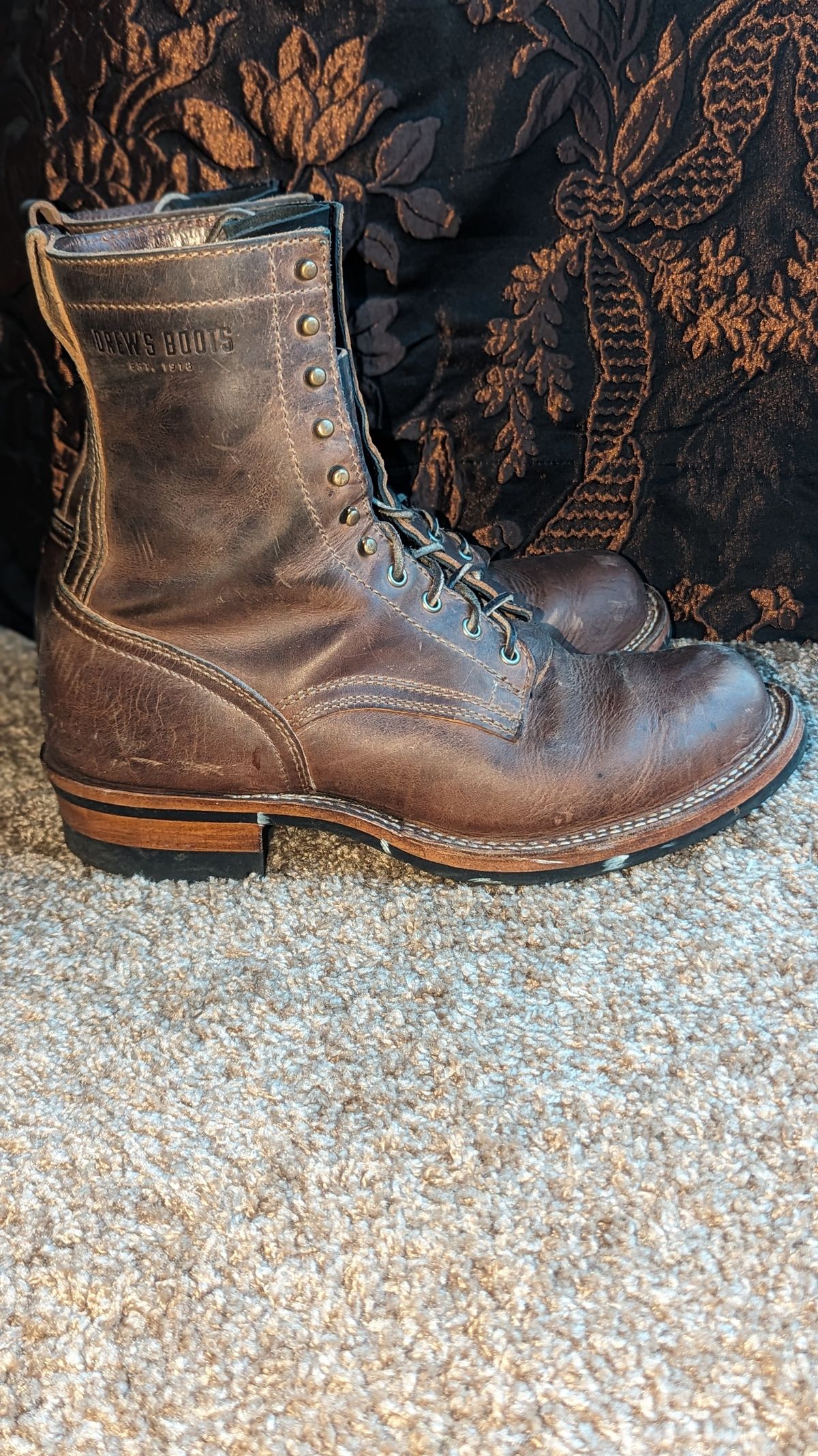 Photo by OnMyFeet on January 3, 2024 of the Drew's Boots 8-Inch Logger in Rowdy Smooth.