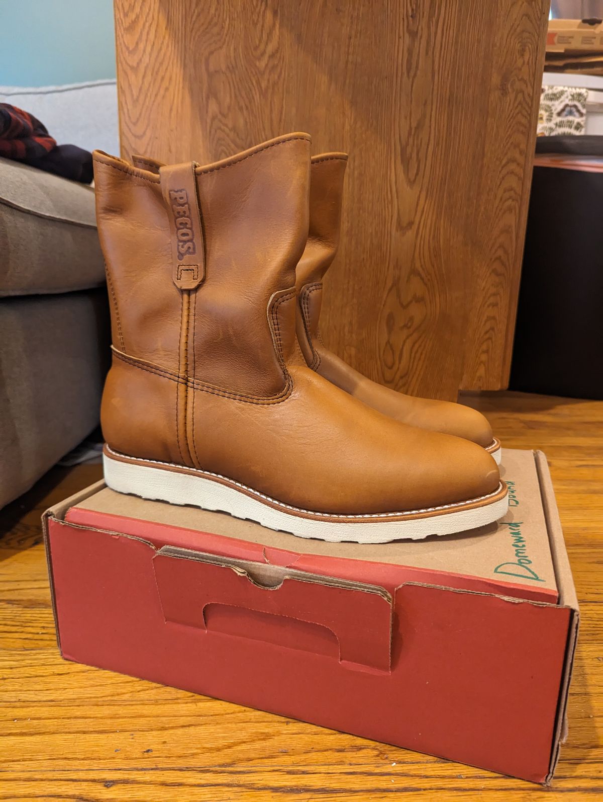 Photo by OnMyFeet on October 1, 2023 of the Red Wing Pecos in Unknown Leather.