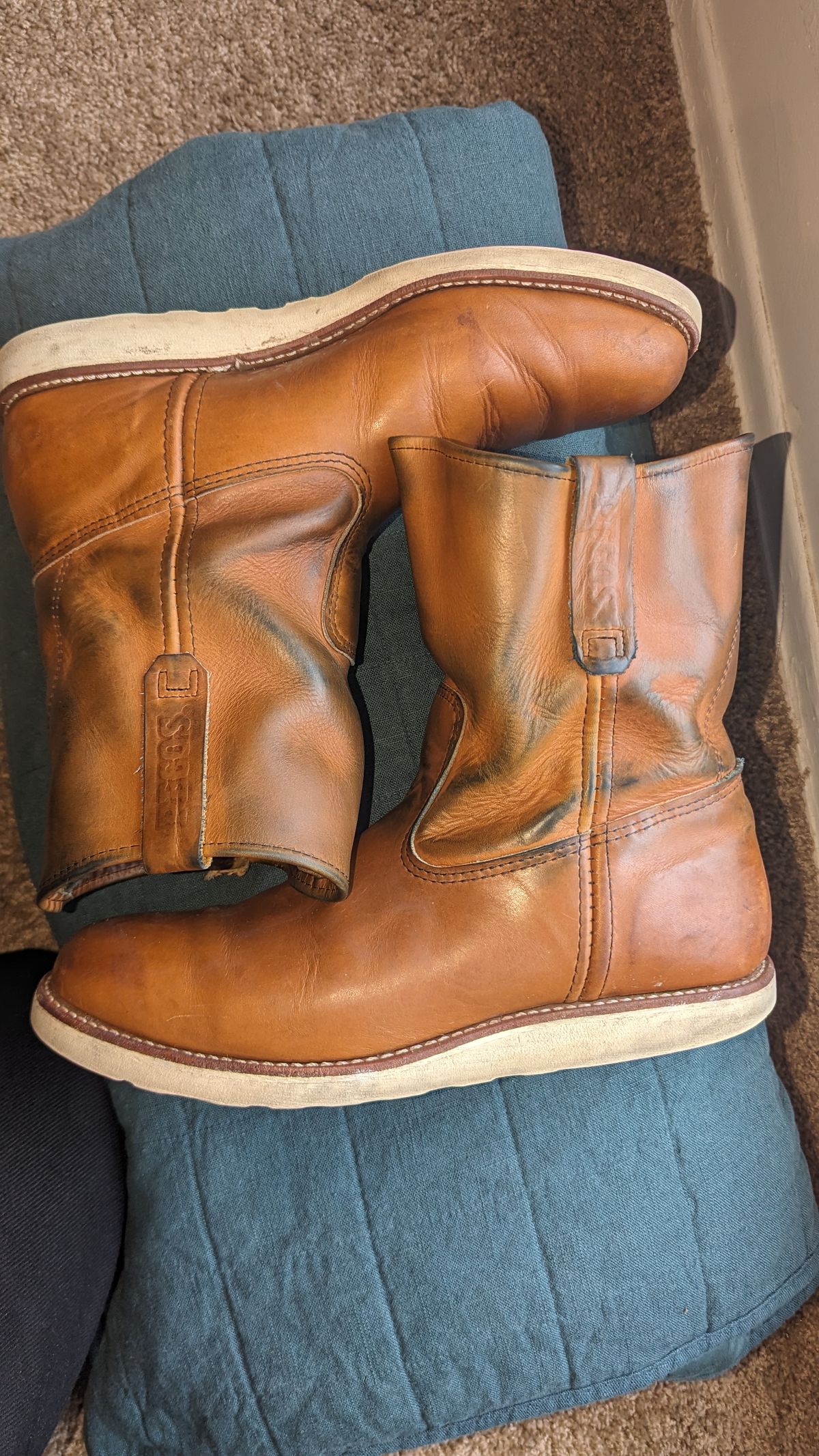 Photo by OnMyFeet on March 5, 2024 of the Red Wing Pecos in Unknown Leather.