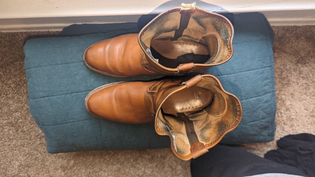 Photo by OnMyFeet on March 5, 2024 of the Red Wing Pecos in Unknown Leather.