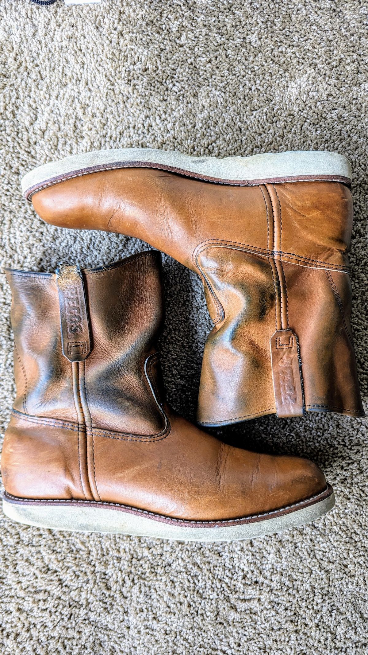 Photo by OnMyFeet on April 5, 2024 of the Red Wing Pecos in Unknown Leather.