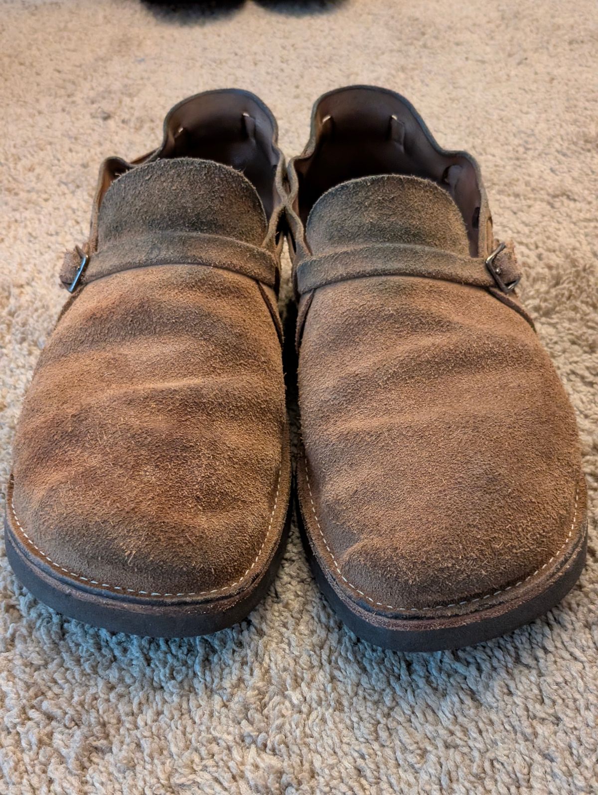 Photo by OnMyFeet on July 15, 2025 of the Oak Street Bootmakers Country Loafer in Horween Natural Chromexcel Roughout.