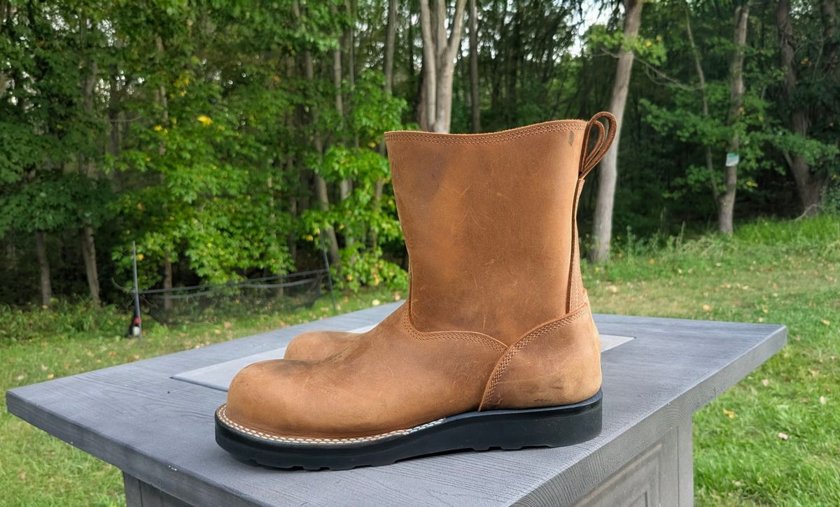 Photo by OnMyFeet on October 1, 2025 of the Nicks Wellington in Seidel WeatherShield Brown.