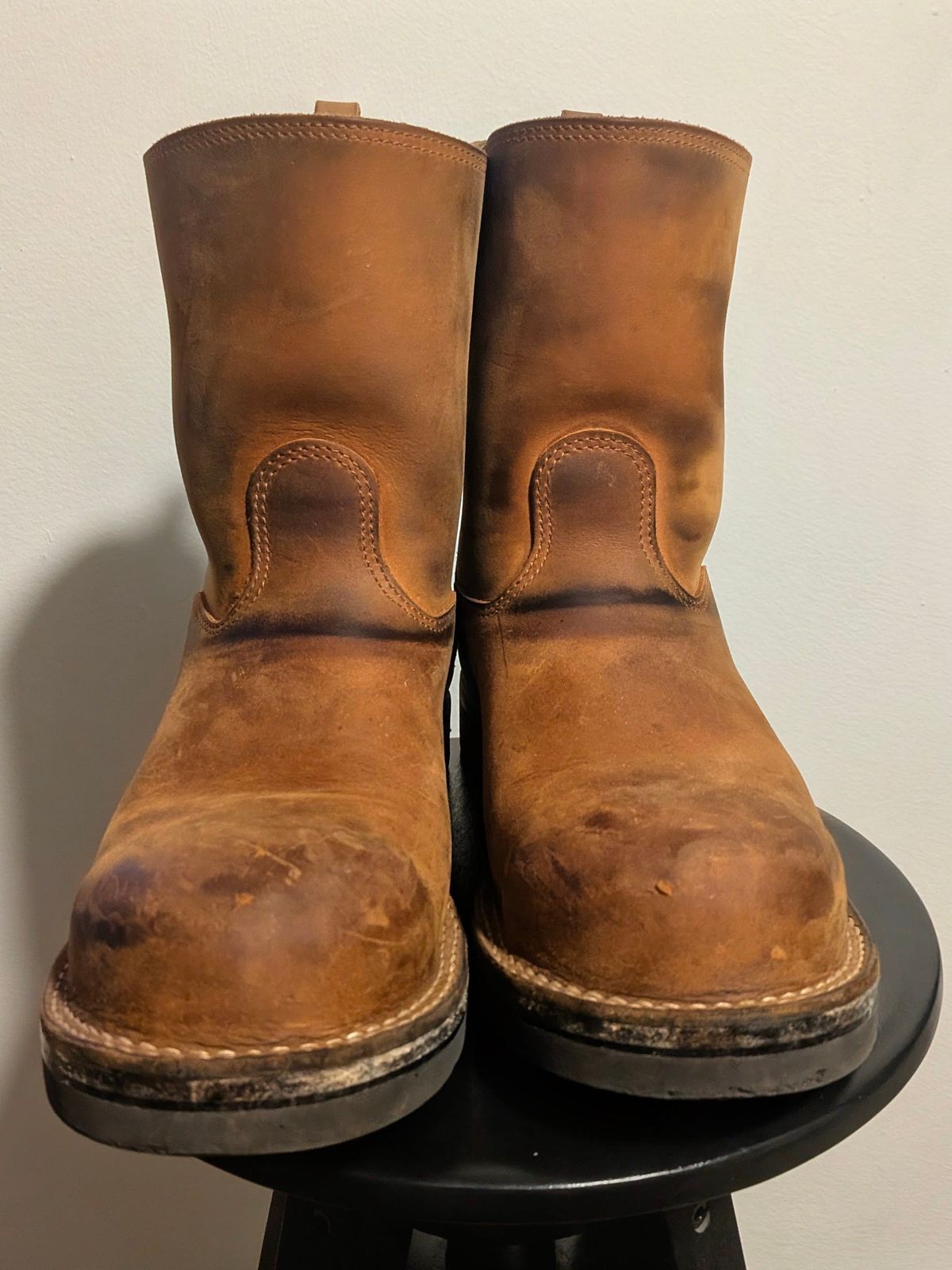 Photo by OnMyFeet on December 6, 2025 of the Nicks Wellington in Seidel WeatherShield Brown.