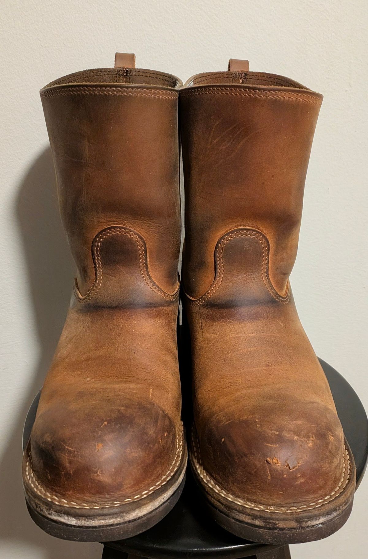 Photo by OnMyFeet on March 5, 2026 of the Nicks Wellington in Seidel WeatherShield Brown.