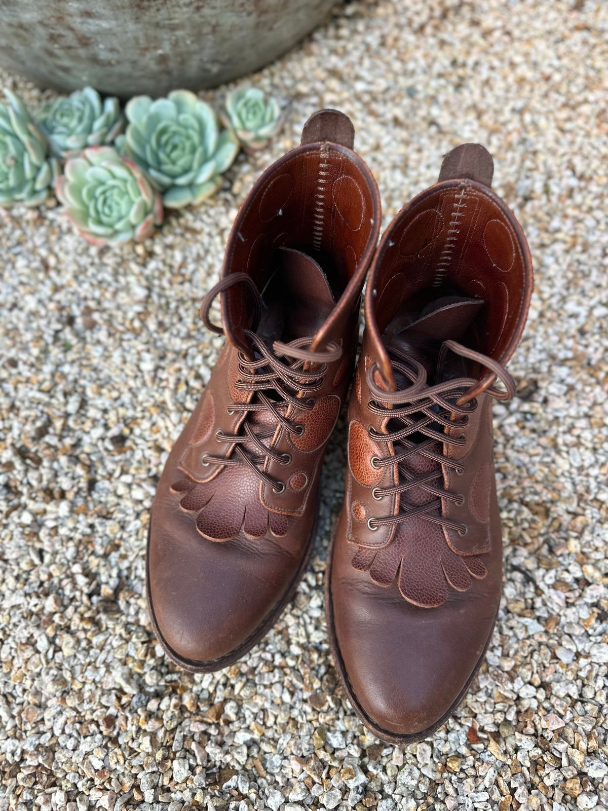 Photo by m.miel on February 5, 2025 of the Maya Miel Packer in S.B. Foot Unknown Leather.