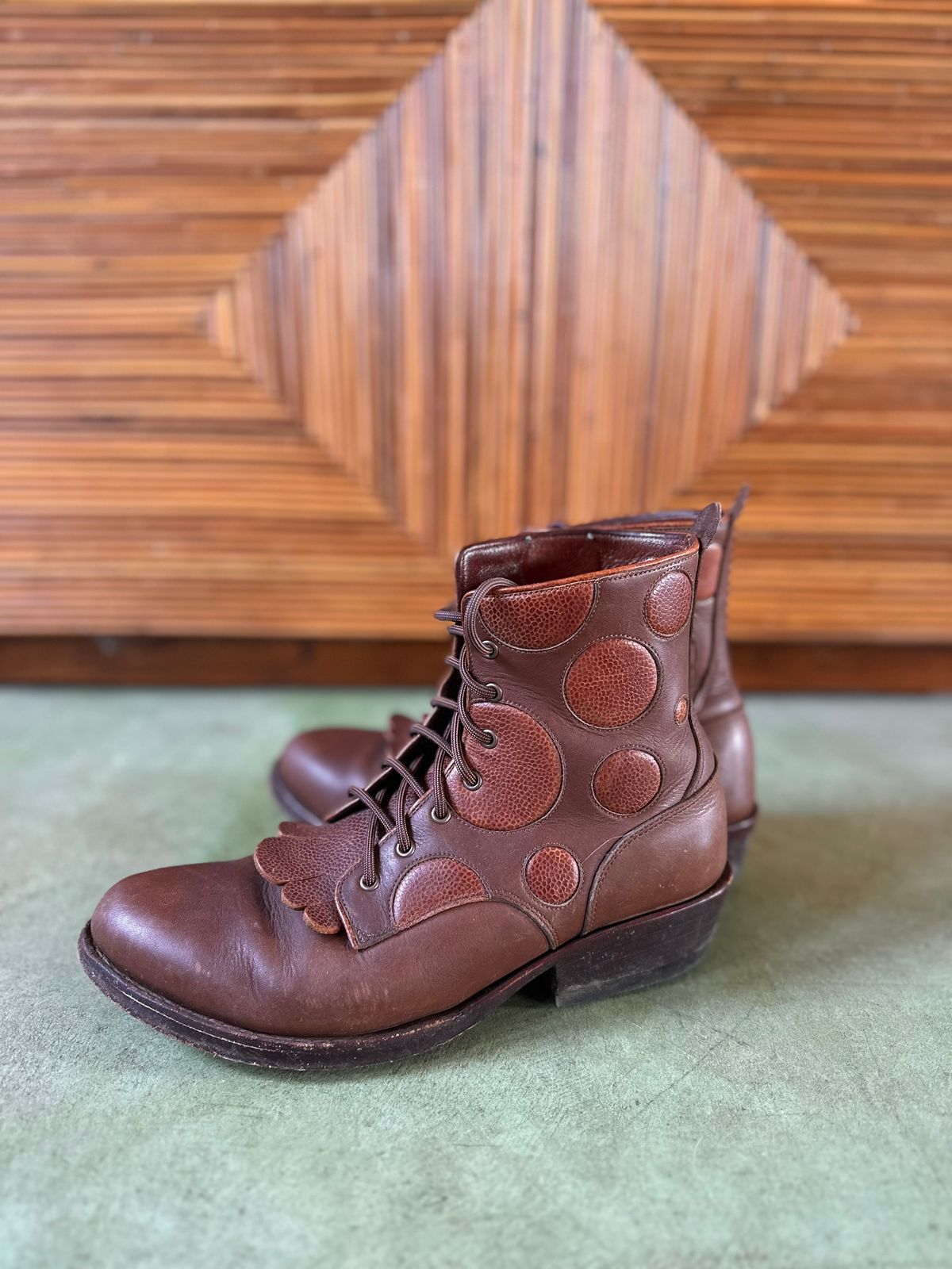 Photo by m.miel on March 5, 2025 of the Maya Miel Packer in S.B. Foot Unknown Leather.