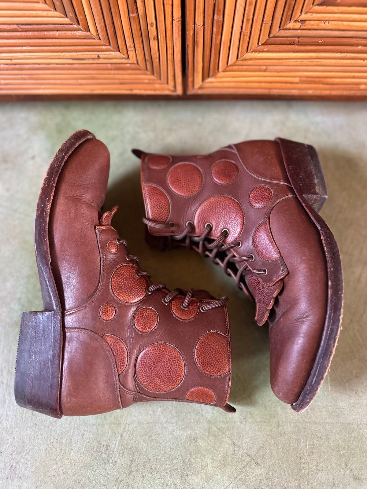 Photo by m.miel on March 5, 2025 of the Maya Miel Packer in S.B. Foot Unknown Leather.
