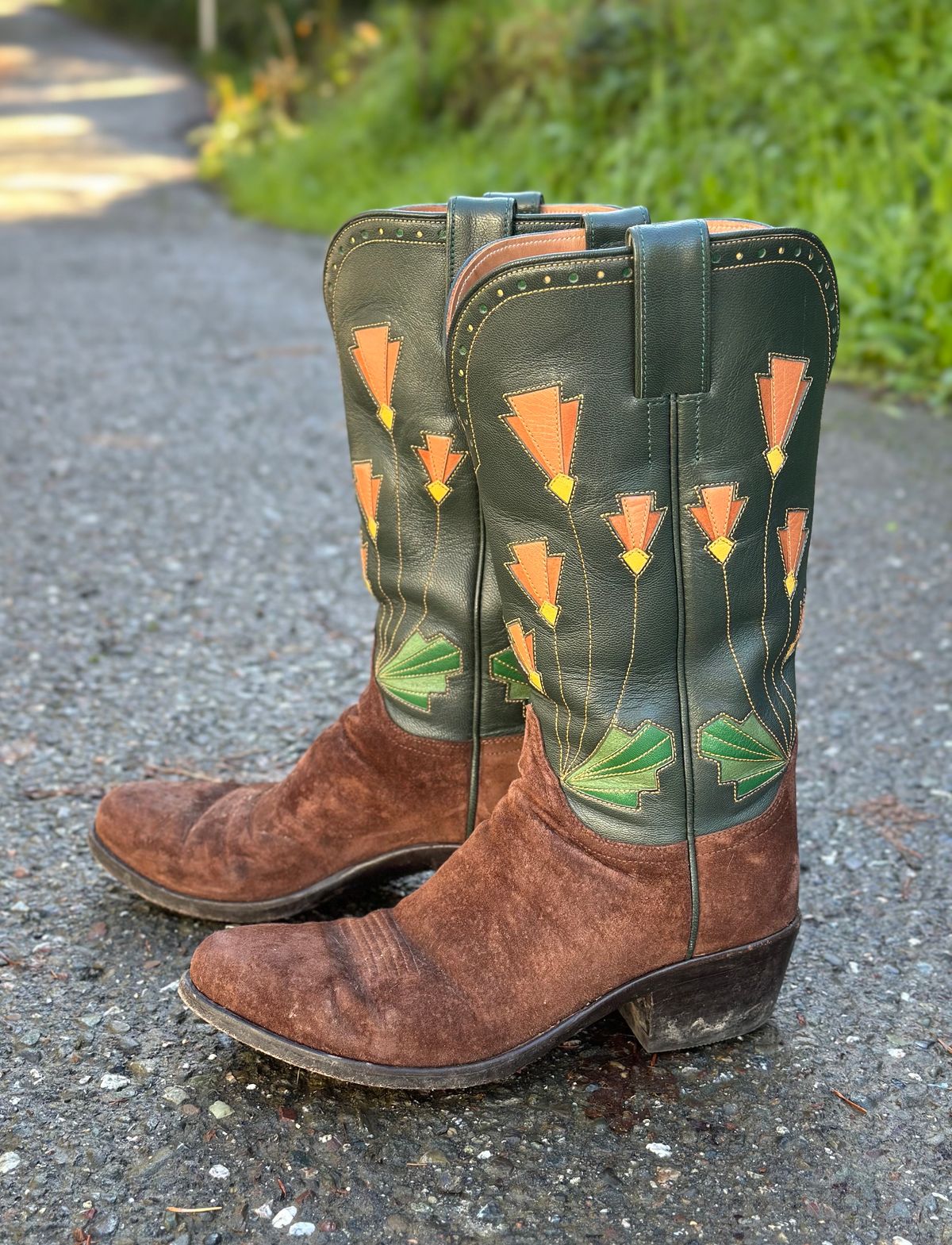 Photo by m.miel on January 4, 2024 of the Maya Miel Cowboy Boot in Pig Suede.