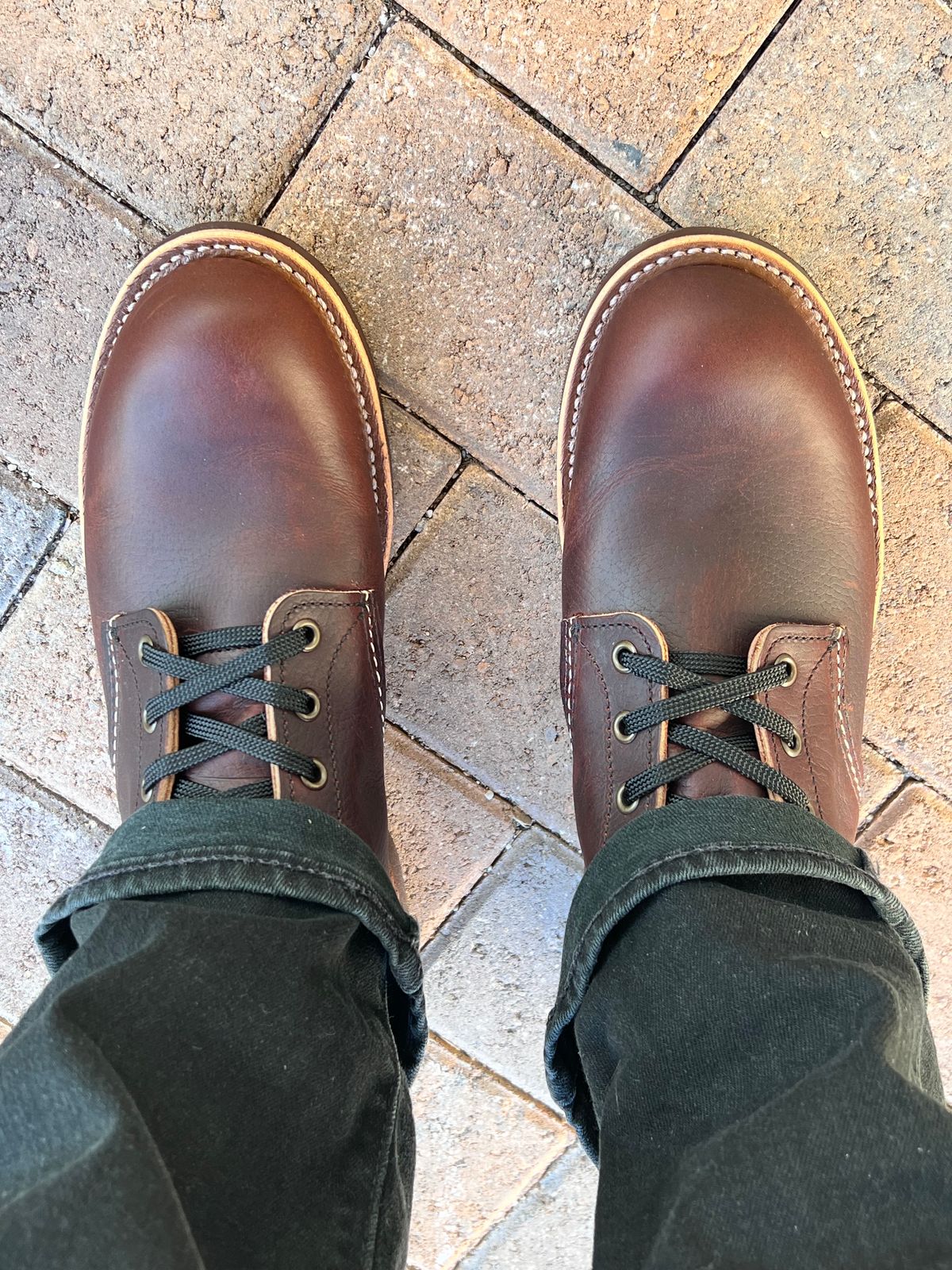 Photo by Motojet81 on October 4, 2023 of the Red Wing Blacksmith in S.B. Foot Briar Oil Slick.