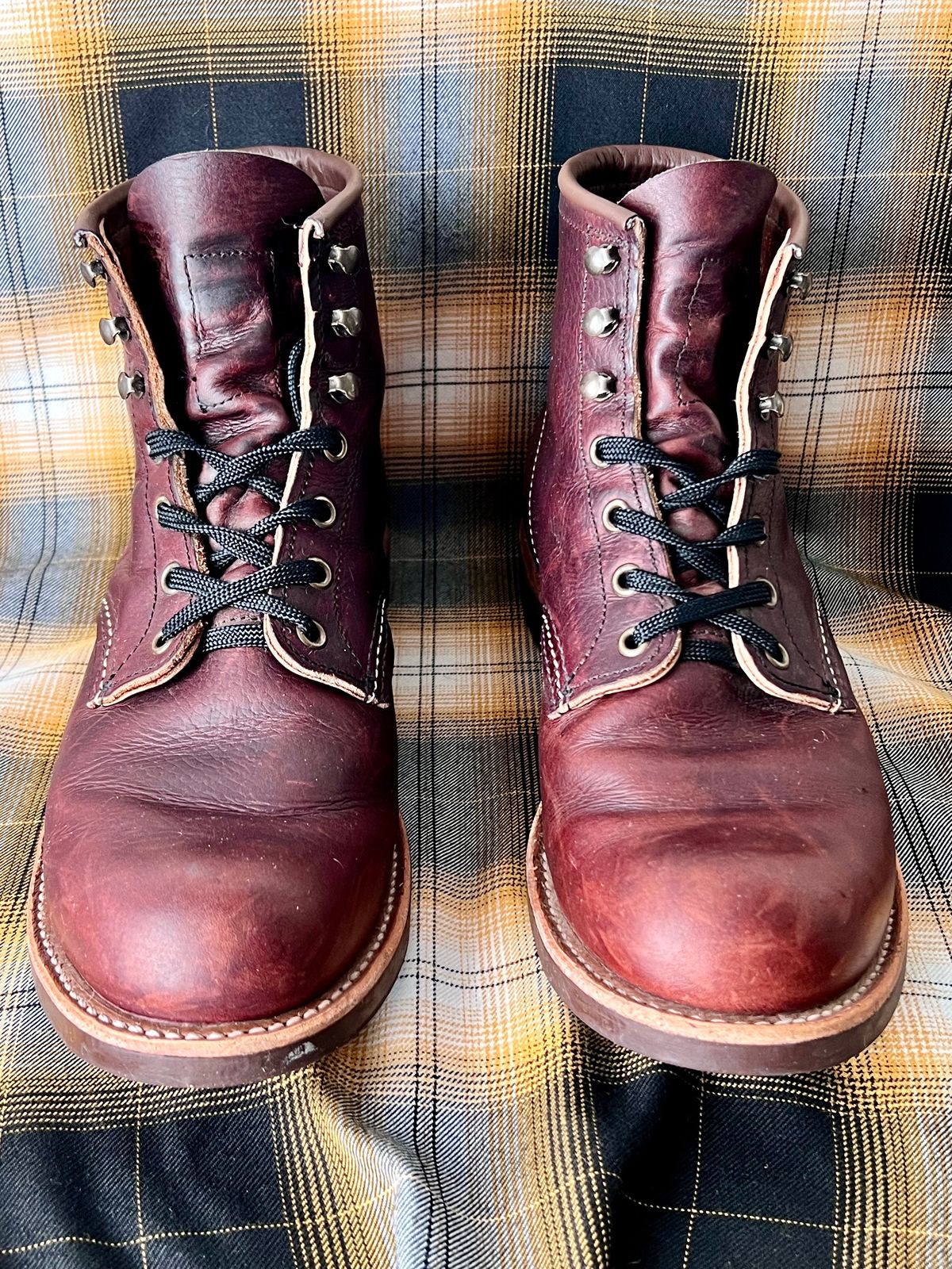 Photo by Motojet81 on January 5, 2024 of the Red Wing Blacksmith in S.B. Foot Briar Oil Slick.