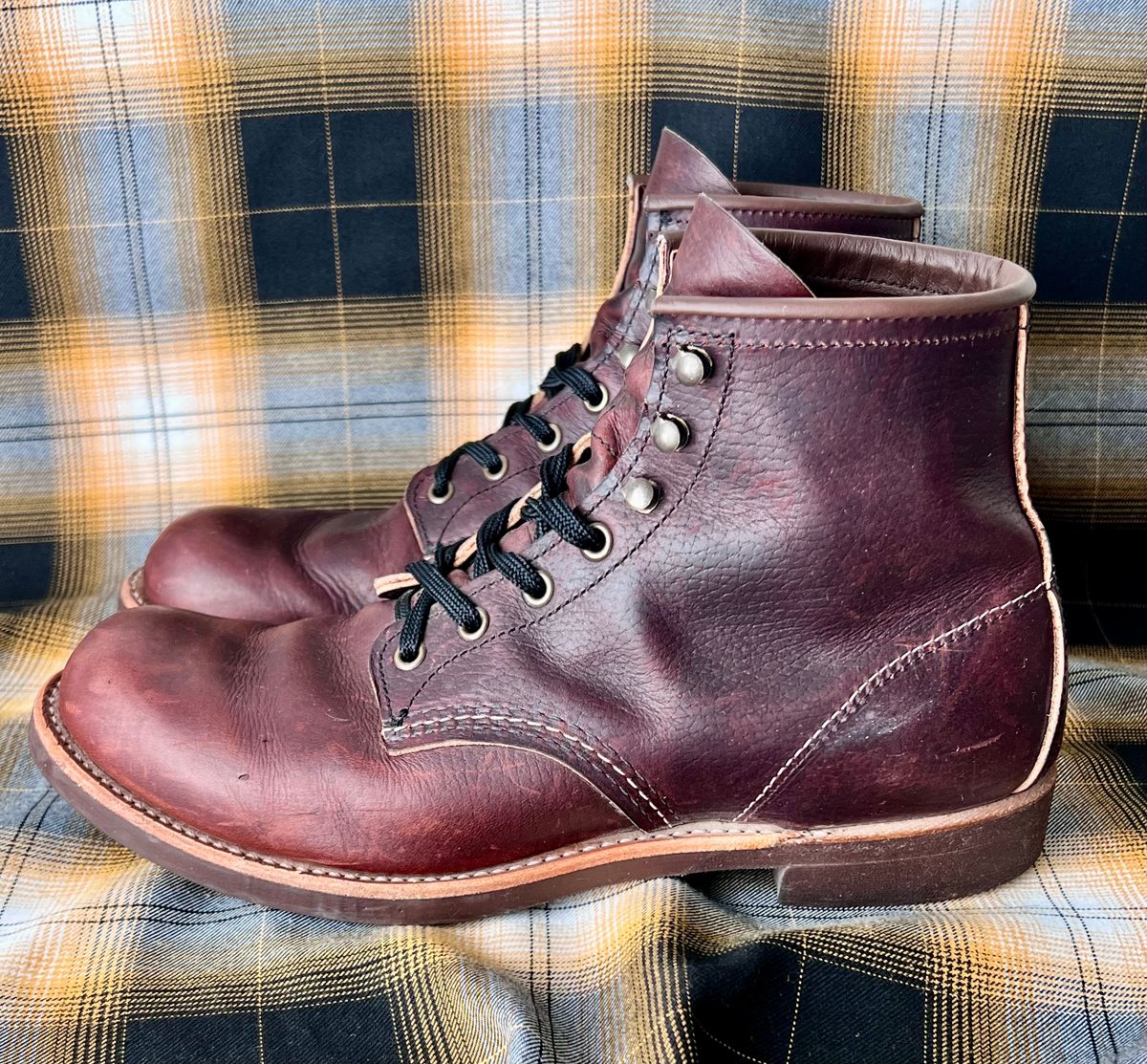 Photo by Motojet81 on January 5, 2024 of the Red Wing Blacksmith in S.B. Foot Briar Oil Slick.