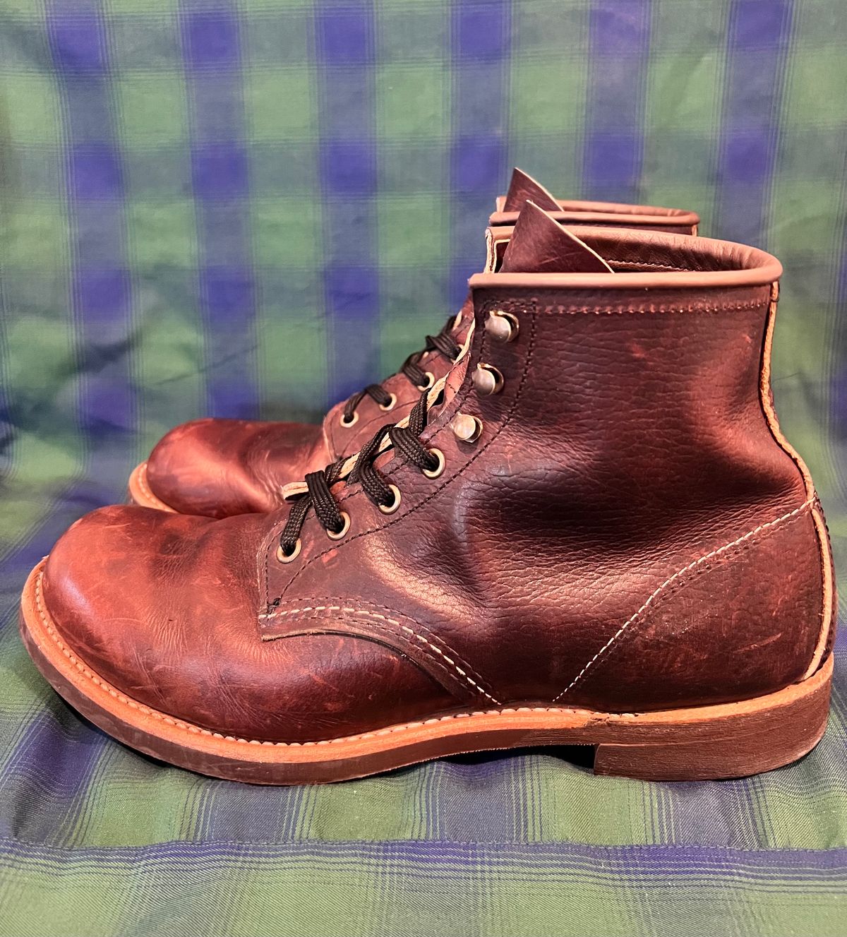 Photo by Motojet81 on February 5, 2024 of the Red Wing Blacksmith in S.B. Foot Briar Oil Slick.