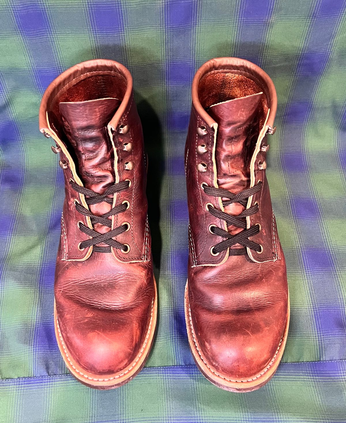 Photo by Motojet81 on February 5, 2024 of the Red Wing Blacksmith in S.B. Foot Briar Oil Slick.