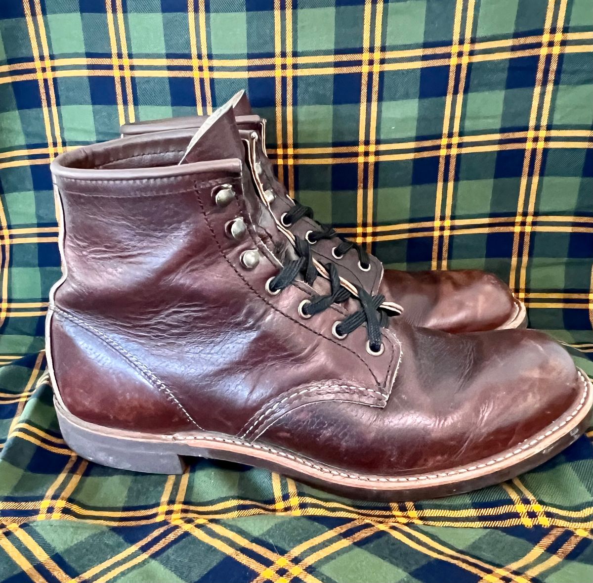 Photo by Motojet81 on March 3, 2024 of the Red Wing Blacksmith in S.B. Foot Briar Oil Slick.