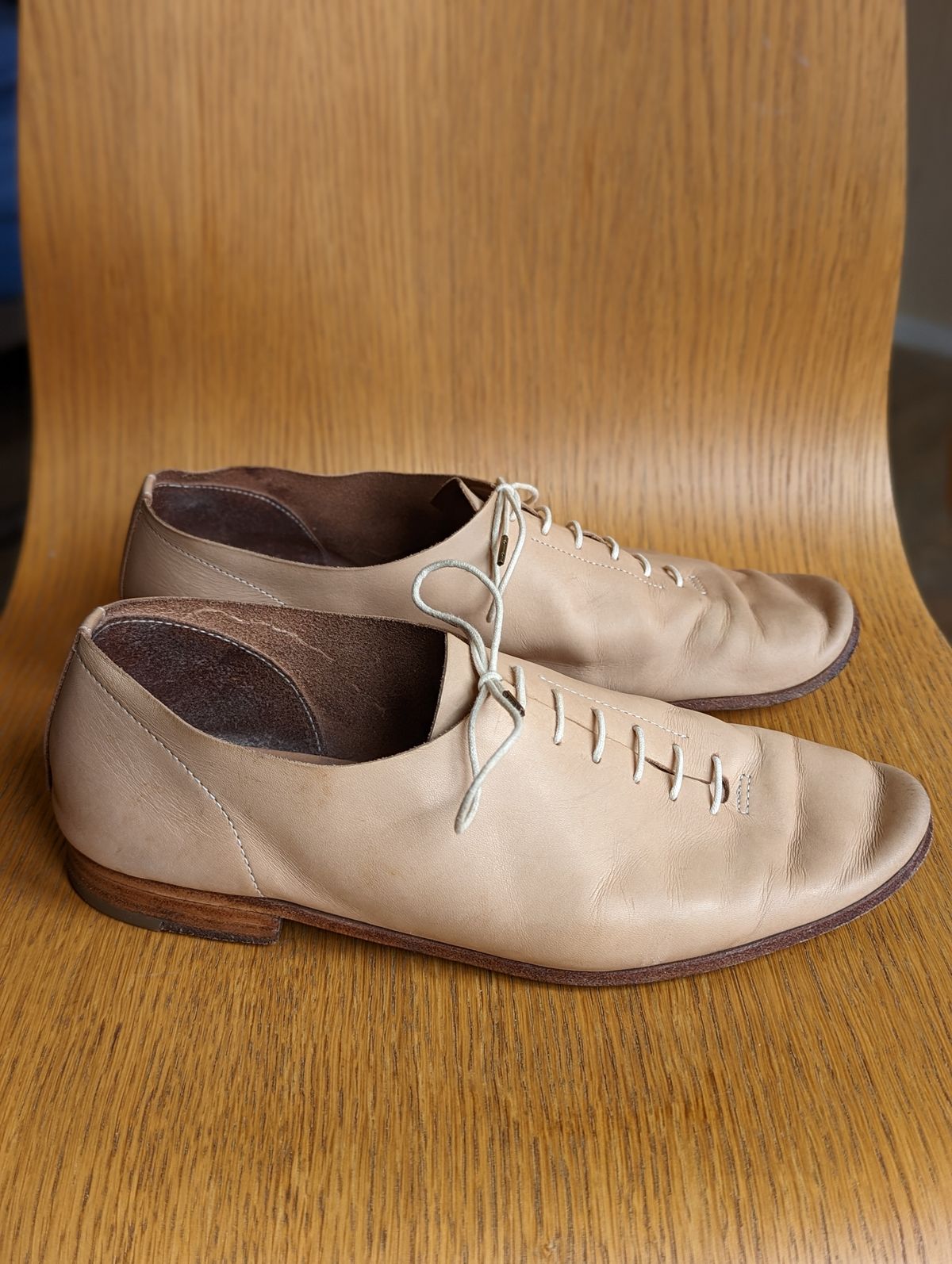 Photo by Armond_Tanzarian on November 3, 2022 of the Hender Scheme Unlisted Model in Natural Veg-Tanned Cowhide.