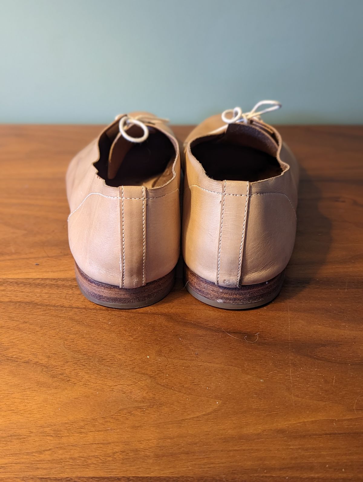 Photo by Armond_Tanzarian on February 5, 2023 of the Hender Scheme Unlisted Model in Natural Veg-Tanned Cowhide.