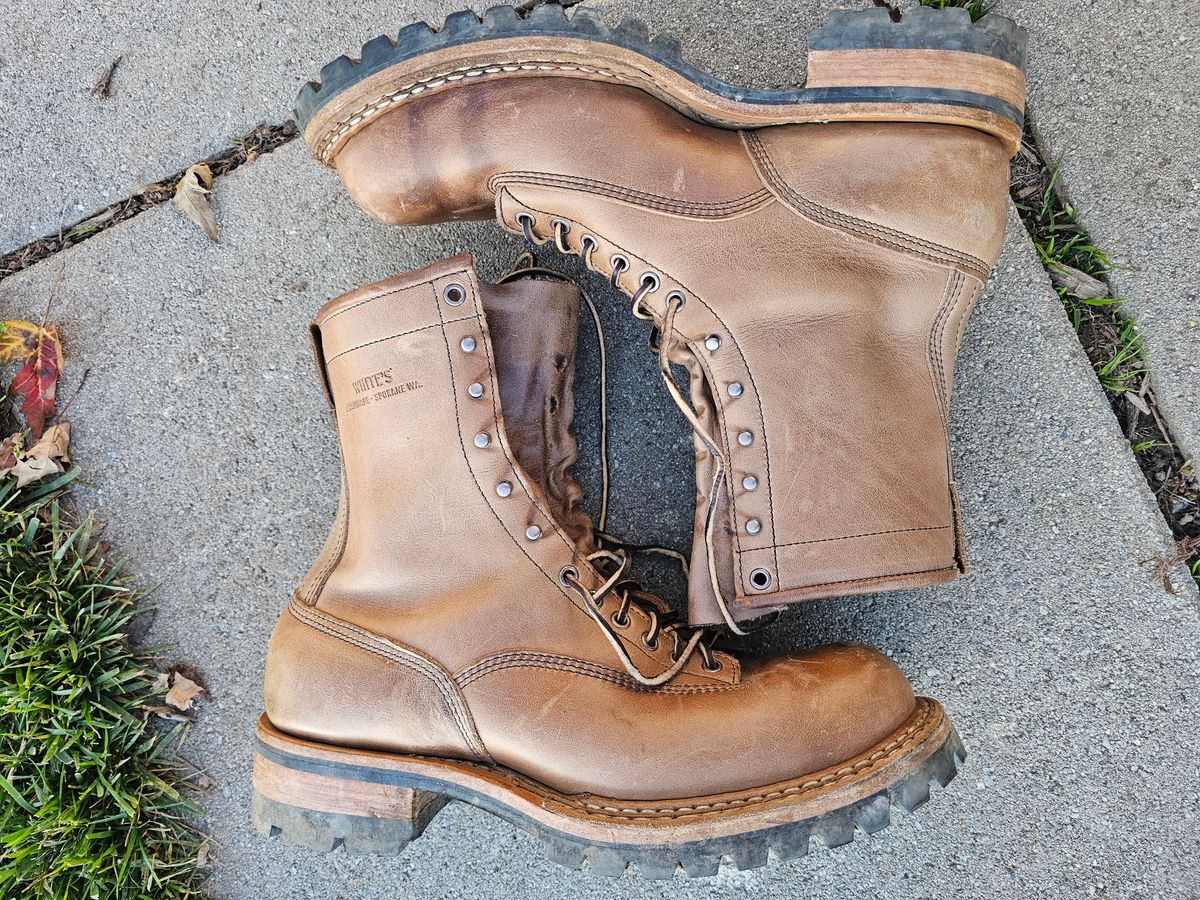 Photo by jho27 on November 5, 2023 of the White's Bounty Hunter in Horween Natural Chromexcel.