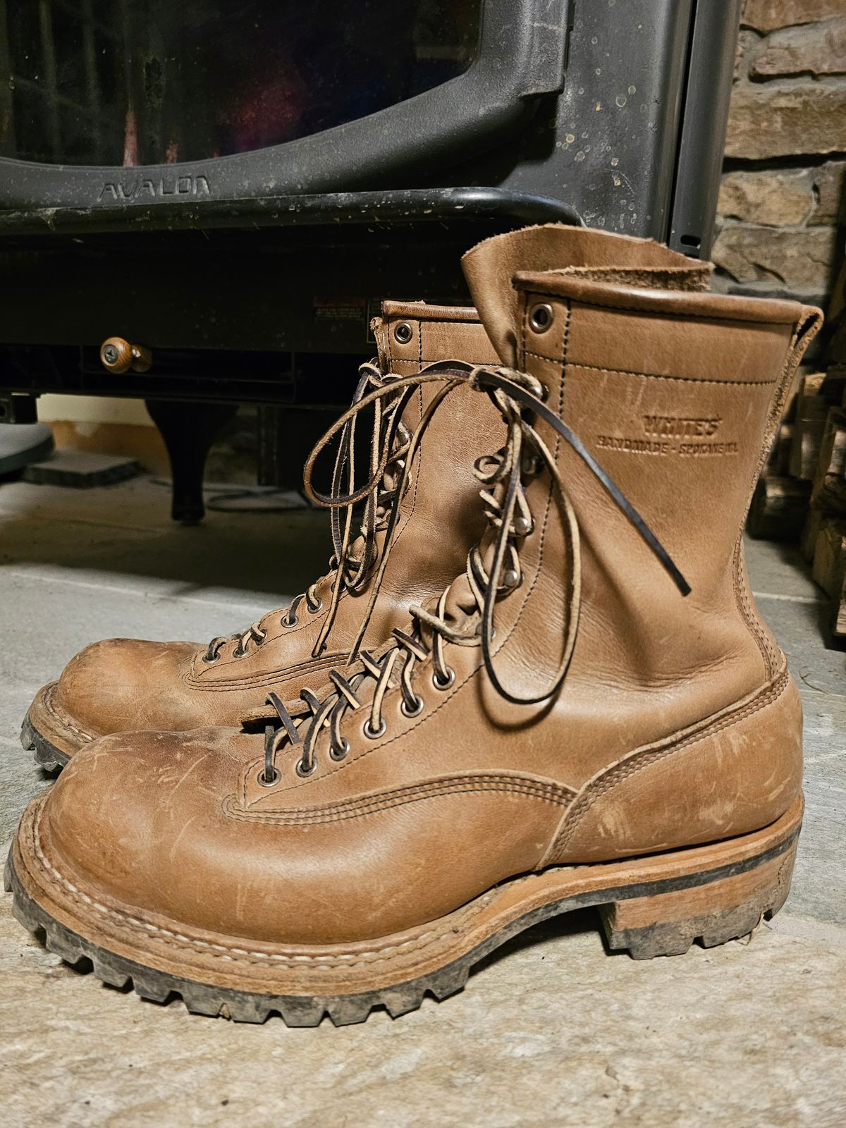 Photo by jho27 on December 5, 2023 of the White's Bounty Hunter in Horween Natural Chromexcel.