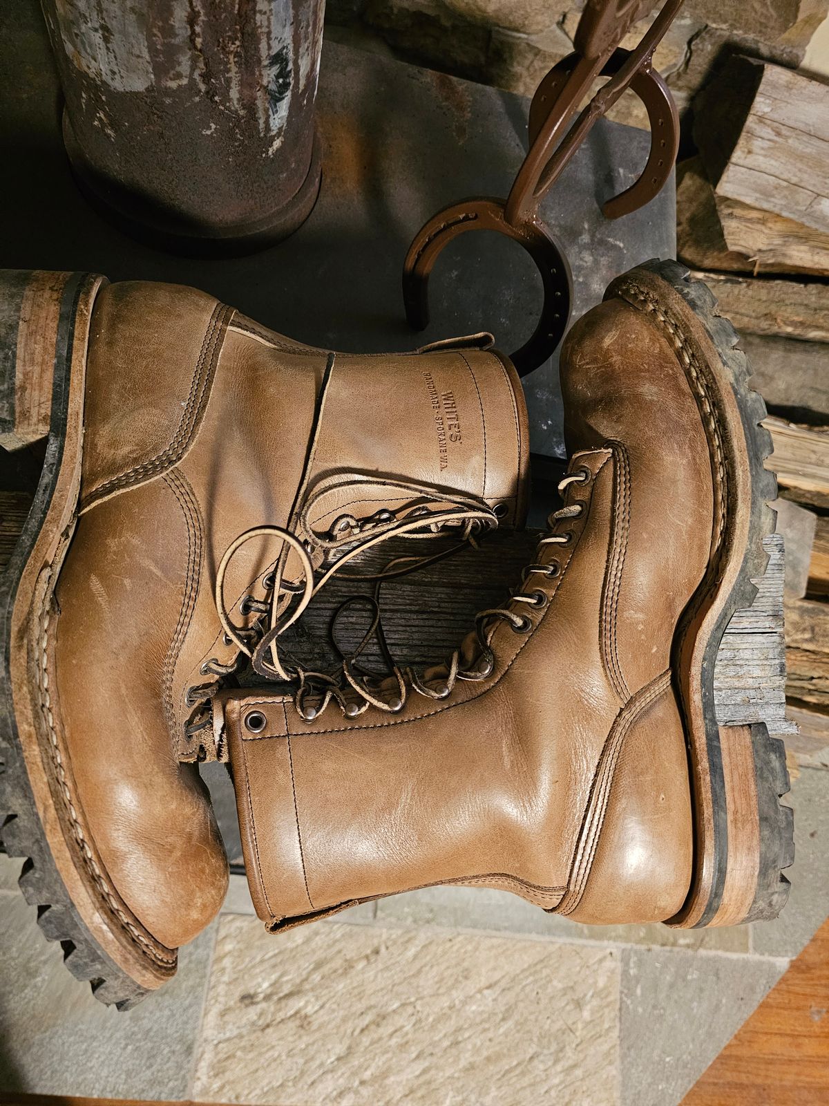 Photo by jho27 on December 5, 2023 of the White's Bounty Hunter in Horween Natural Chromexcel.