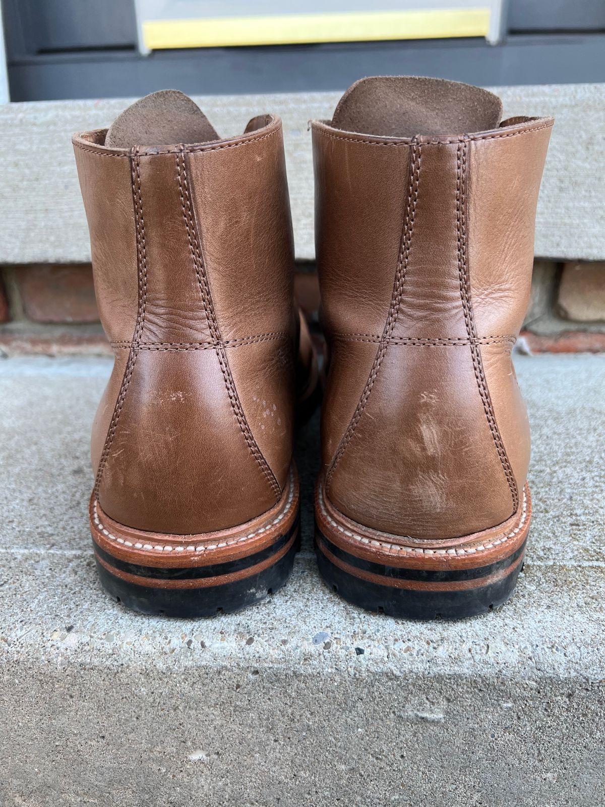 Photo by niko82 on February 2, 2023 of the Grant Stone Brass Boot in Horween Natural Chromexcel.