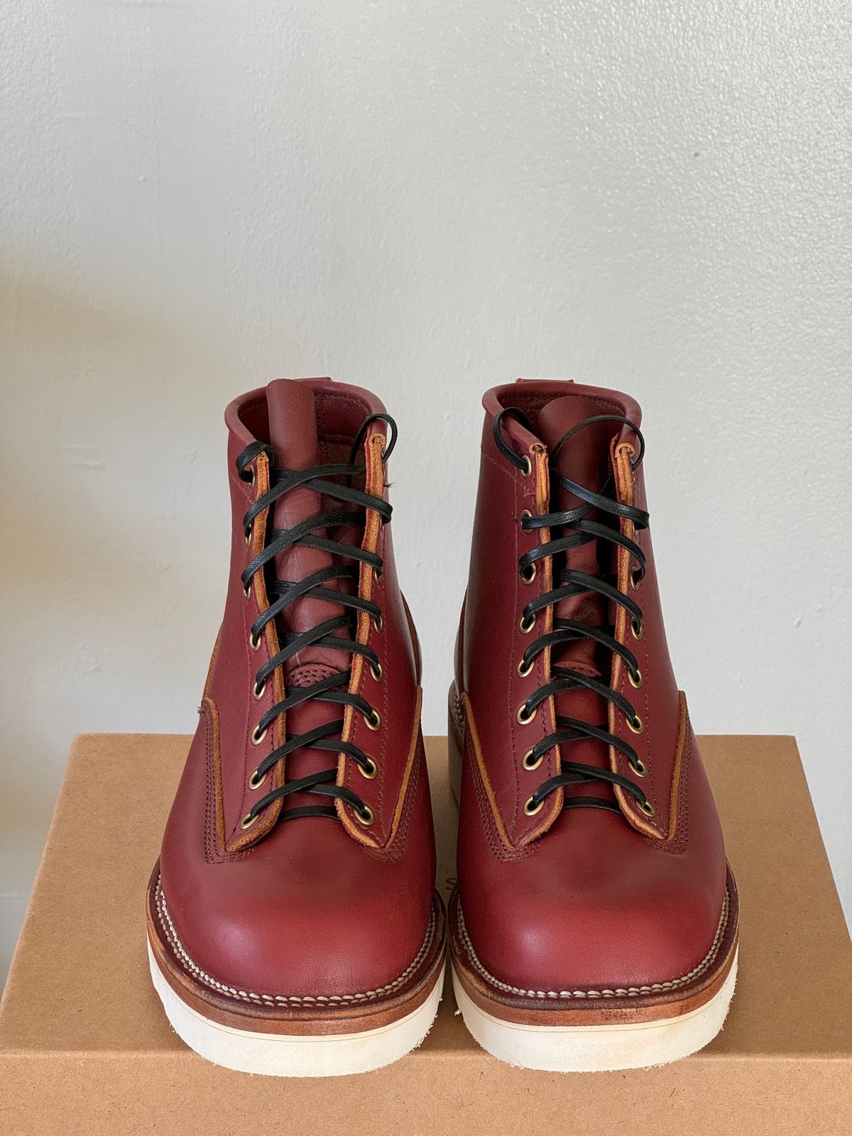 Photo by martin on November 2, 2023 of the Viberg Rigger in Seidel Red Dog Oil Tan.