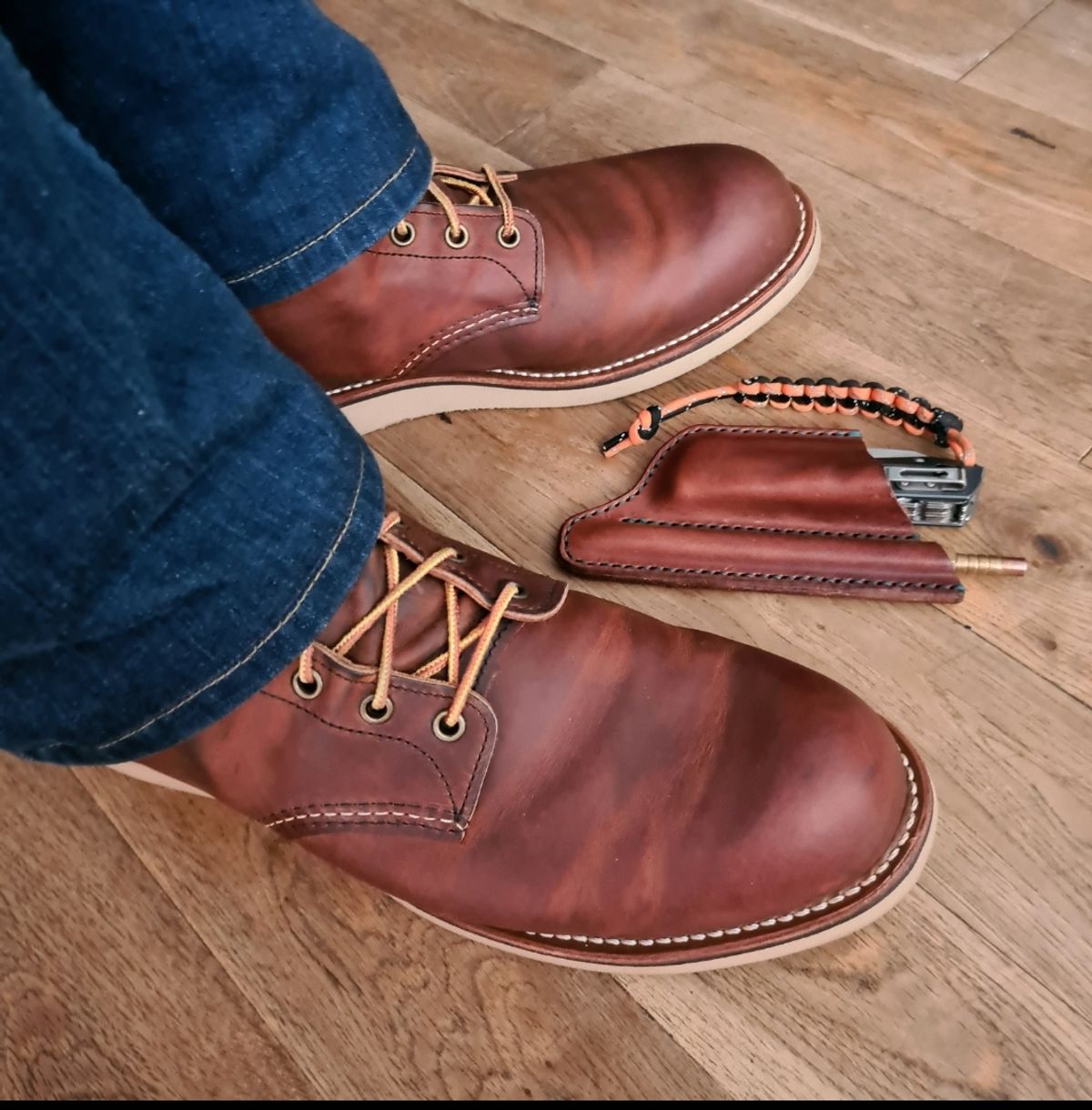 Photo by BCLEATHERGOODS on March 5, 2022 of the Red Wing Unlisted Model in S.B. Foot Copper Rough and Tough.