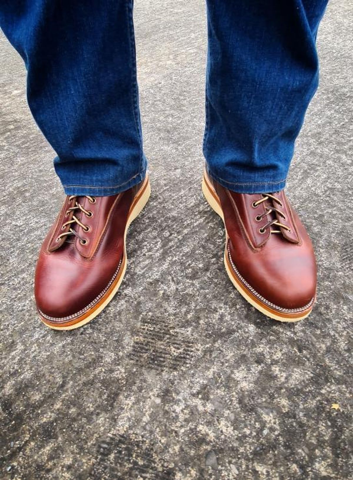 Photo by BCLEATHERGOODS on January 2, 2024 of the Imperium Mustang in Seidel British Tan Double Shot.