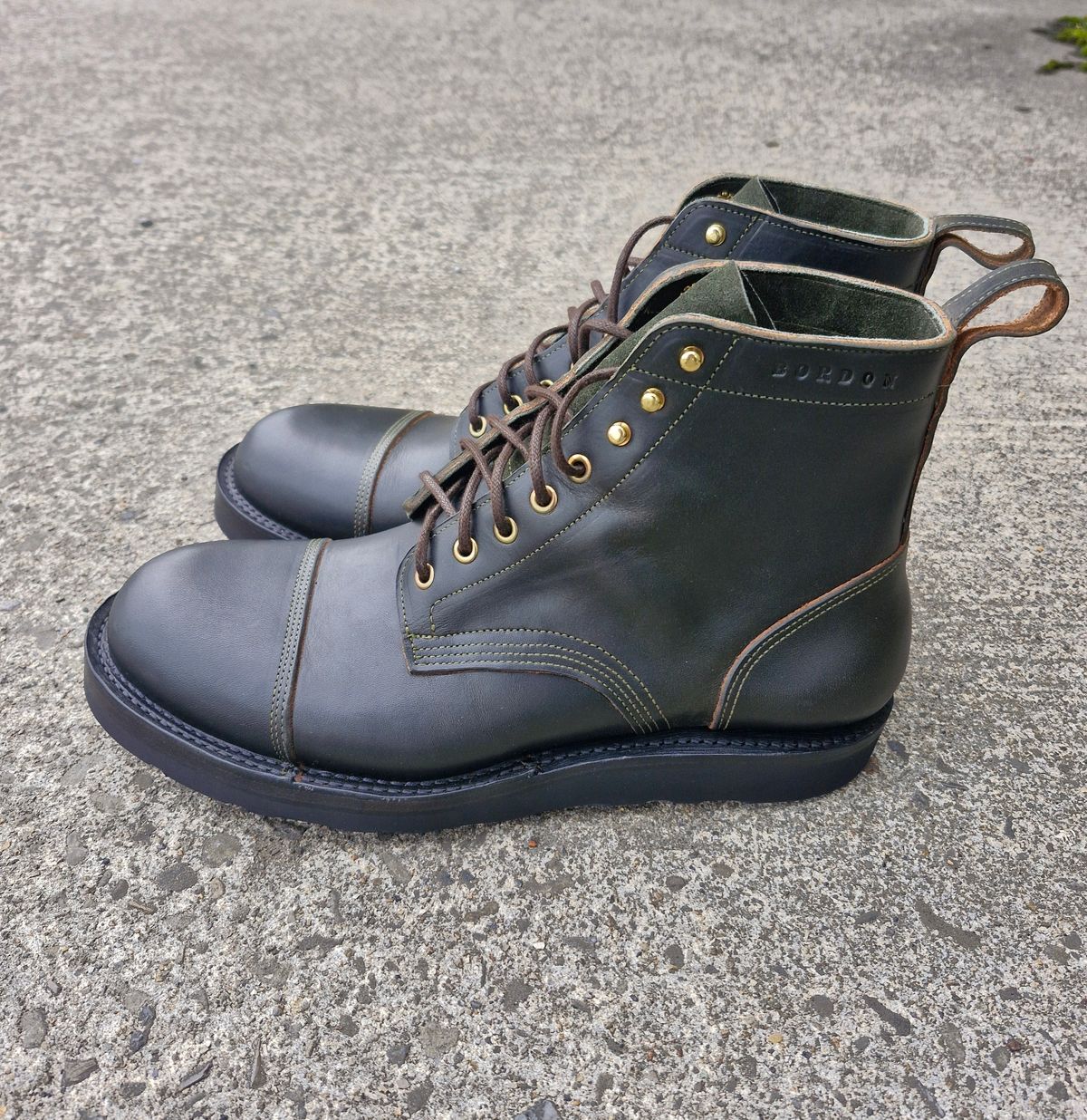 Photo by BCLEATHERGOODS on October 1, 2025 of the Bordon Tukano Boots in Wickett & Craig Olive Double Stuffed.