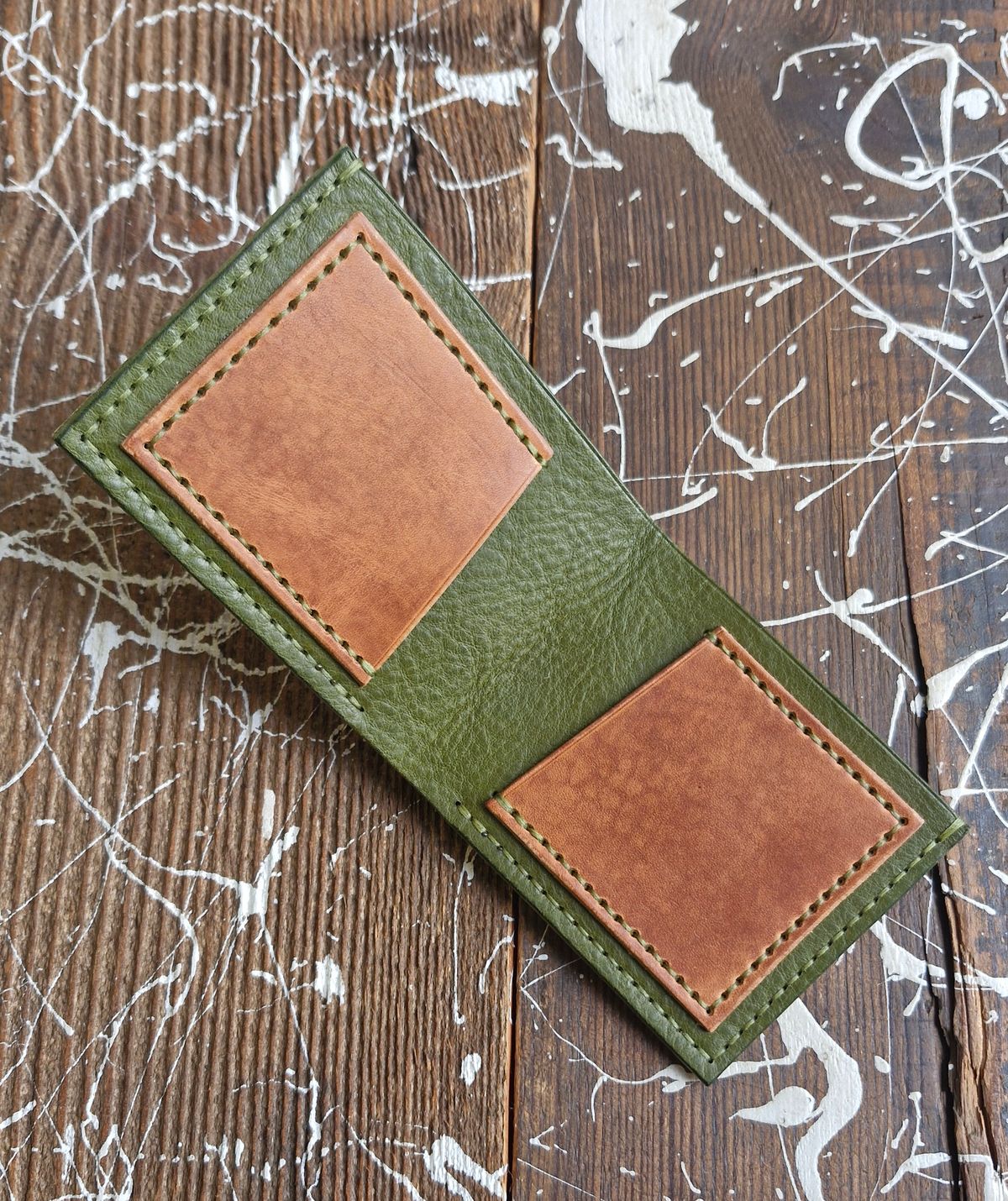 Photo by BCLEATHERGOODS on October 1, 2025 of the BCLeathergoods Wallet in Horween Natural Dublin & Badalassi Carlo Olive Green Minerva.