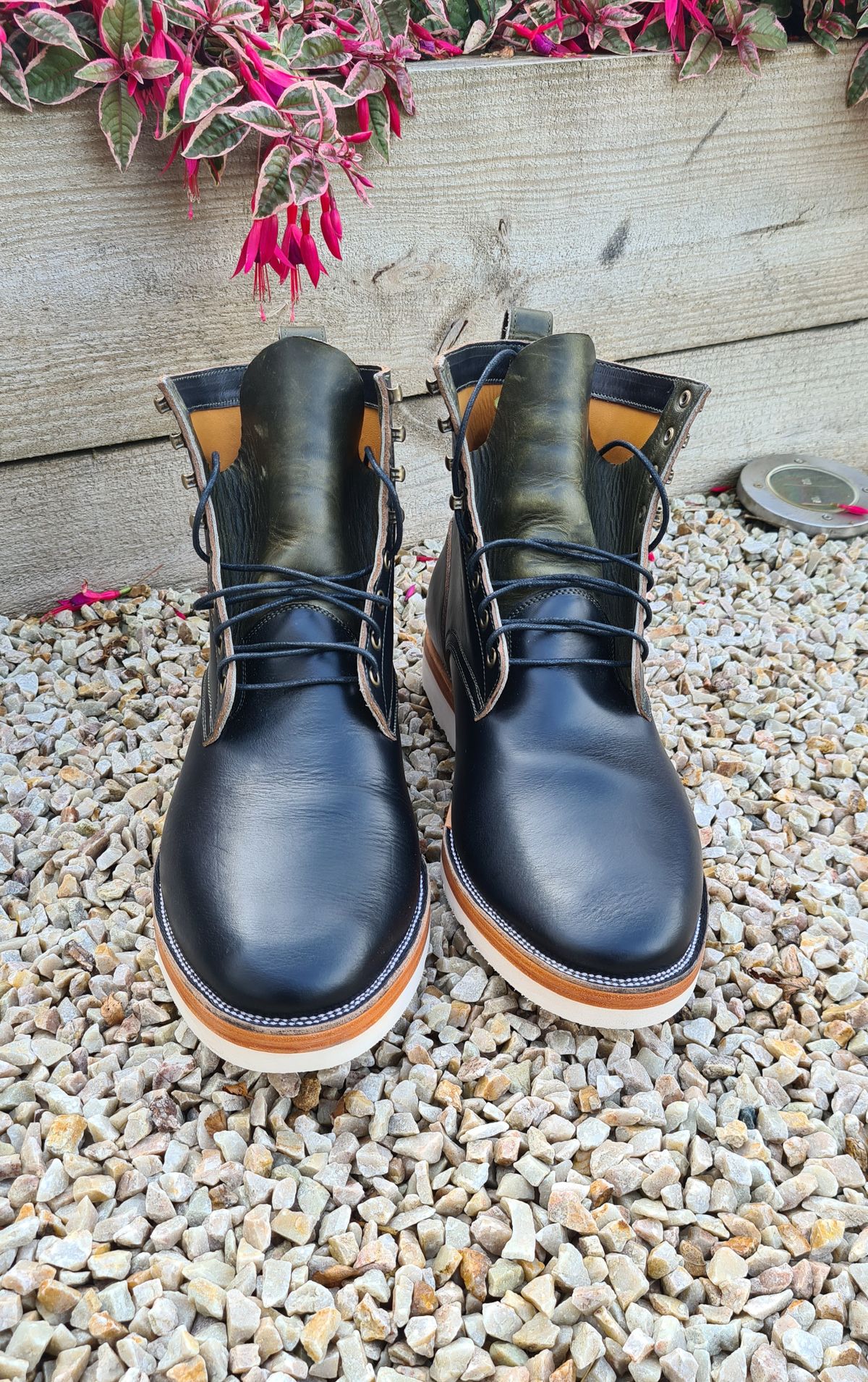 Photo by BCLEATHERGOODS on July 20, 2023 of the Imperium Unknown Model in Horween Black Chromexcel.