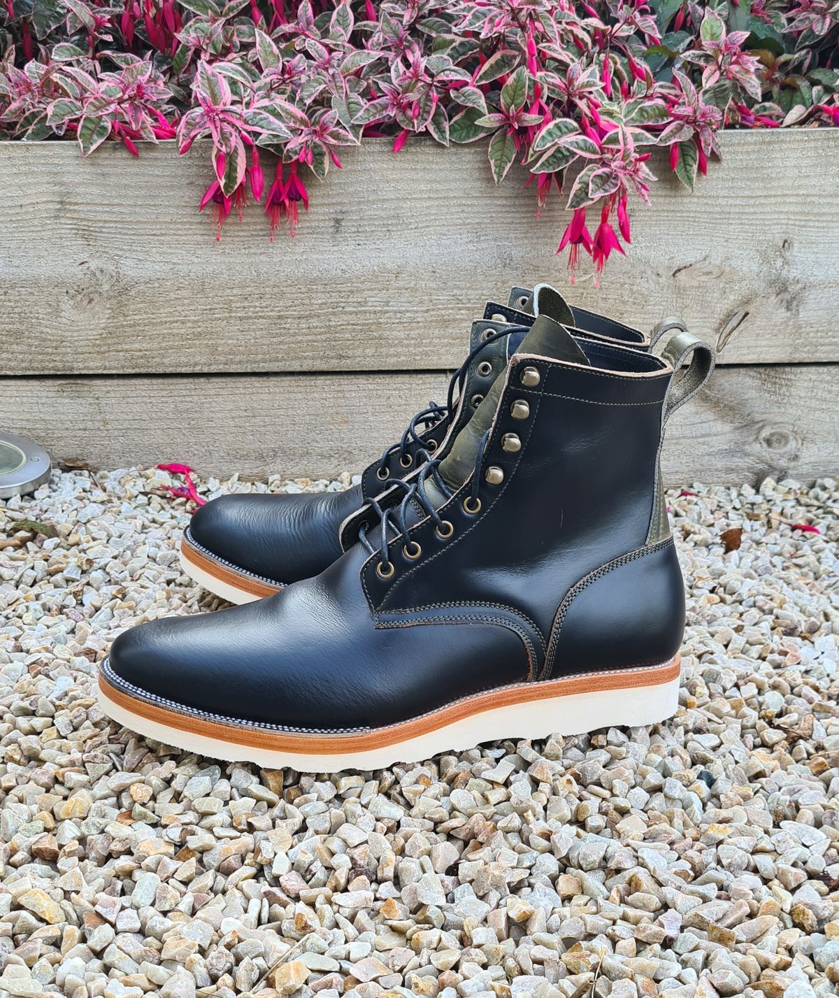 Photo by BCLEATHERGOODS on July 20, 2023 of the Imperium Unknown Model in Horween Black Chromexcel.