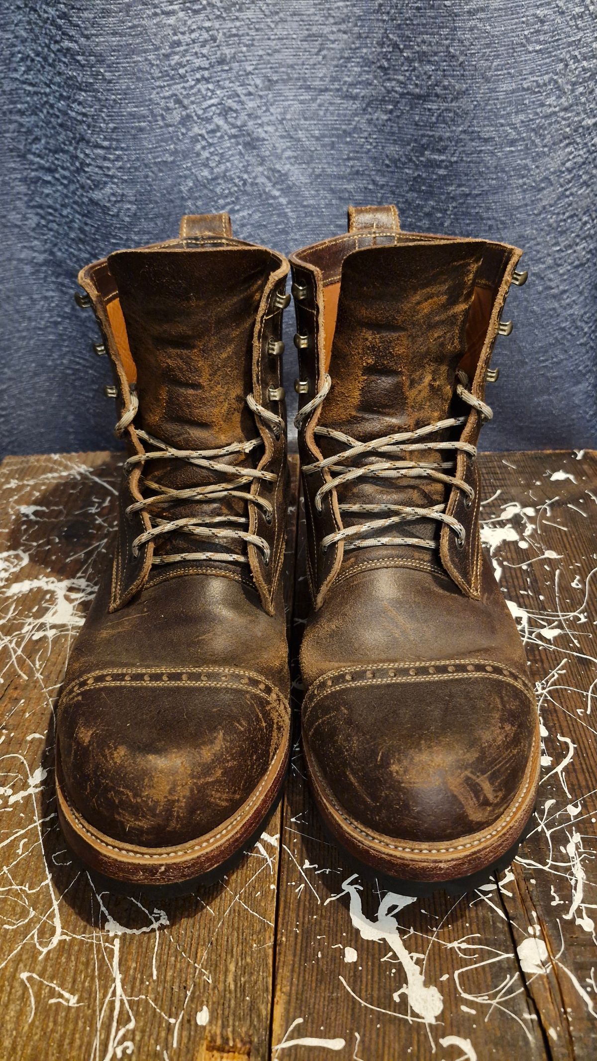 Photo by BCLEATHERGOODS on October 5, 2025 of the Imperium Hawke in Horween Cinnamon Waxed Flesh.