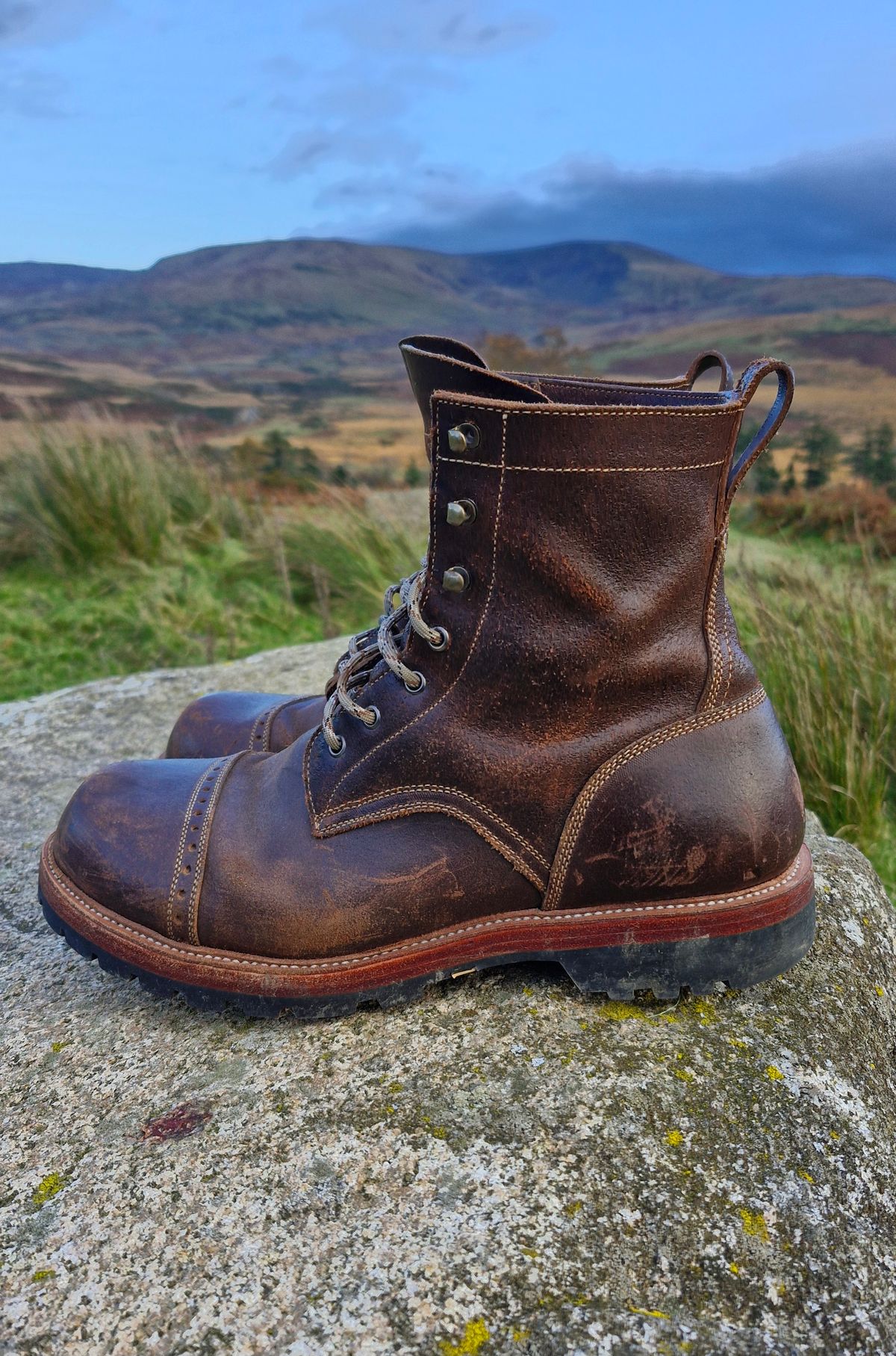 Photo by BCLEATHERGOODS on November 2, 2025 of the Imperium Hawke in Horween Cinnamon Waxed Flesh.