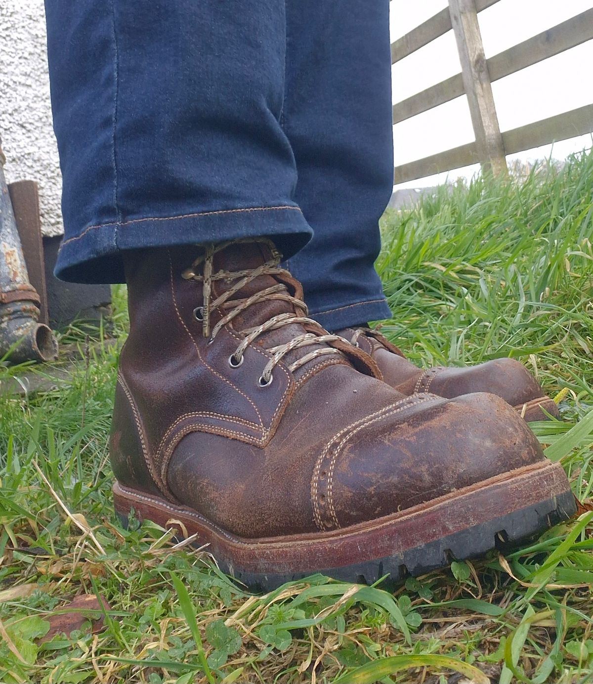 Photo by BCLEATHERGOODS on December 19, 2025 of the Imperium Hawke in Horween Cinnamon Waxed Flesh.