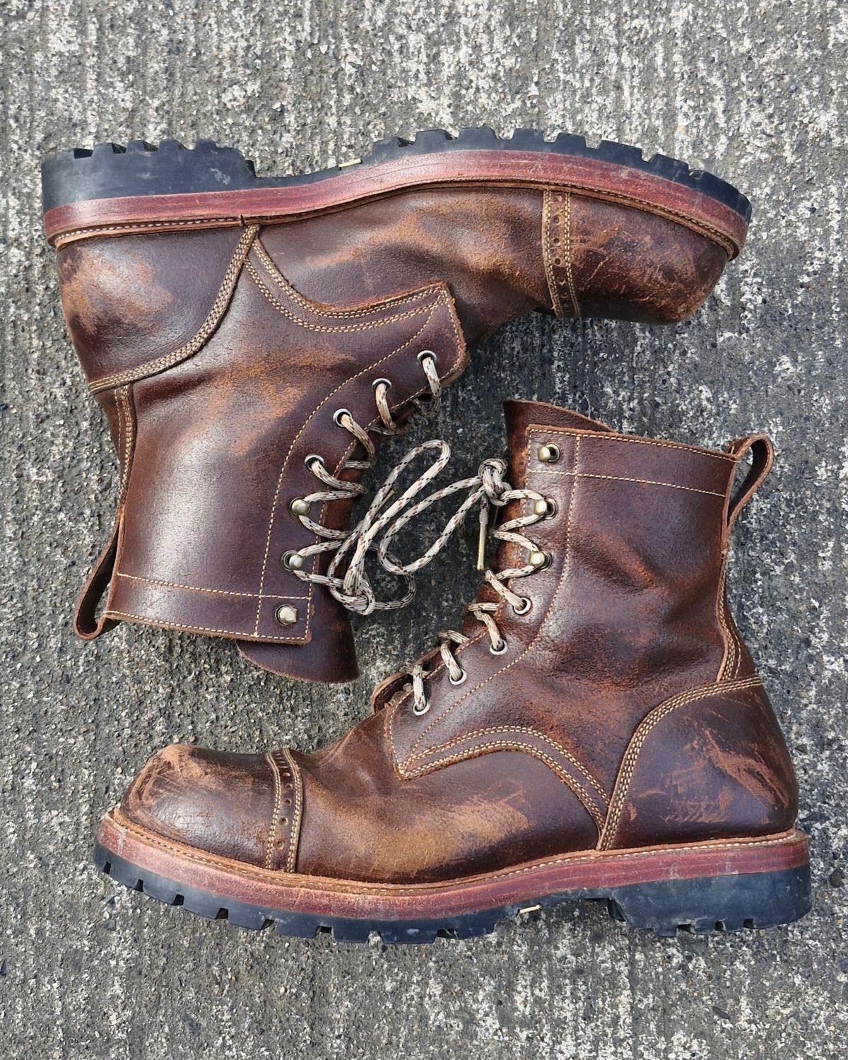 Photo by BCLEATHERGOODS on March 2, 2026 of the Imperium Hawke in Horween Cinnamon Waxed Flesh.