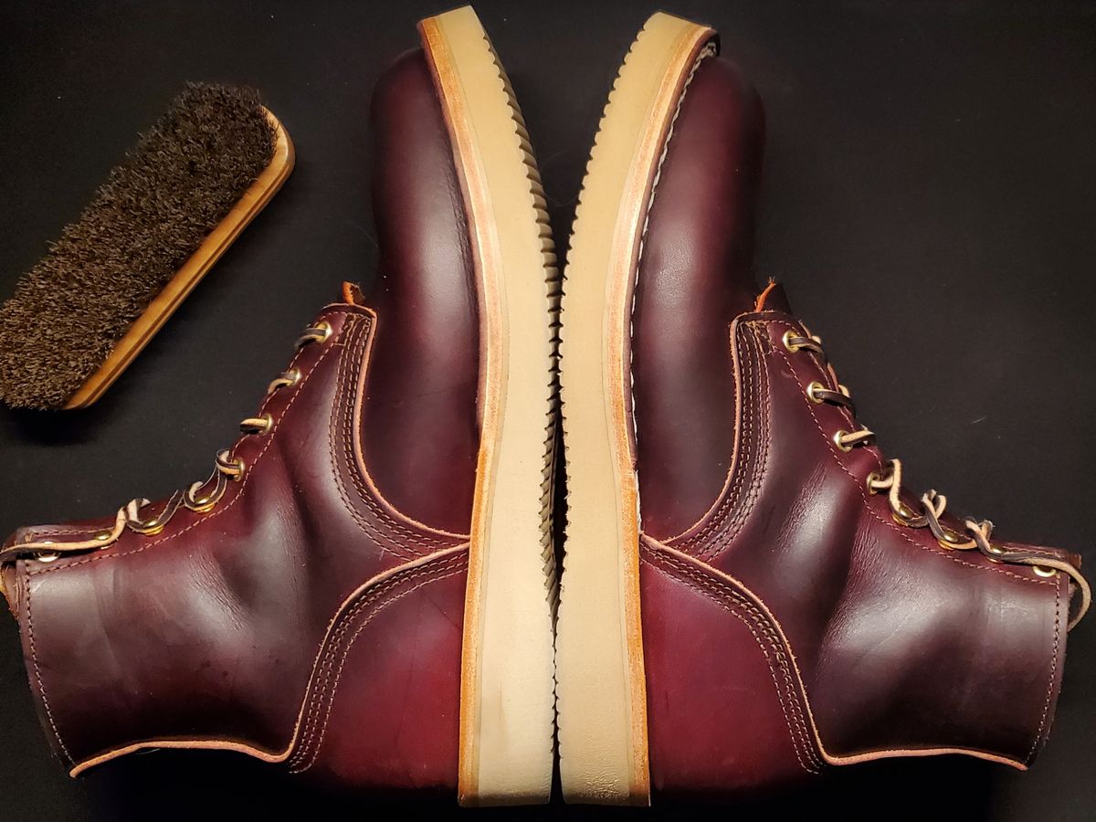 Photo by 907rx7 on October 4, 2023 of the Nicks Free Range in Wickett & Craig Burgundy Double Stuffed.