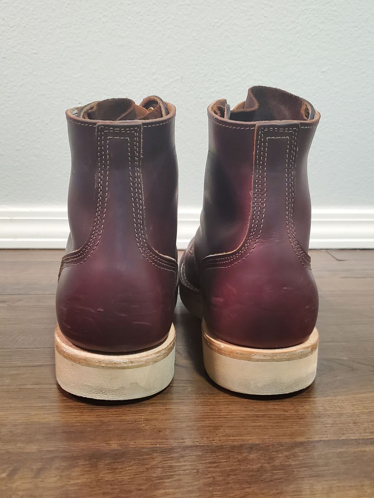 Photo by 907rx7 on November 4, 2023 of the Nicks Free Range in Wickett & Craig Burgundy Double Stuffed.
