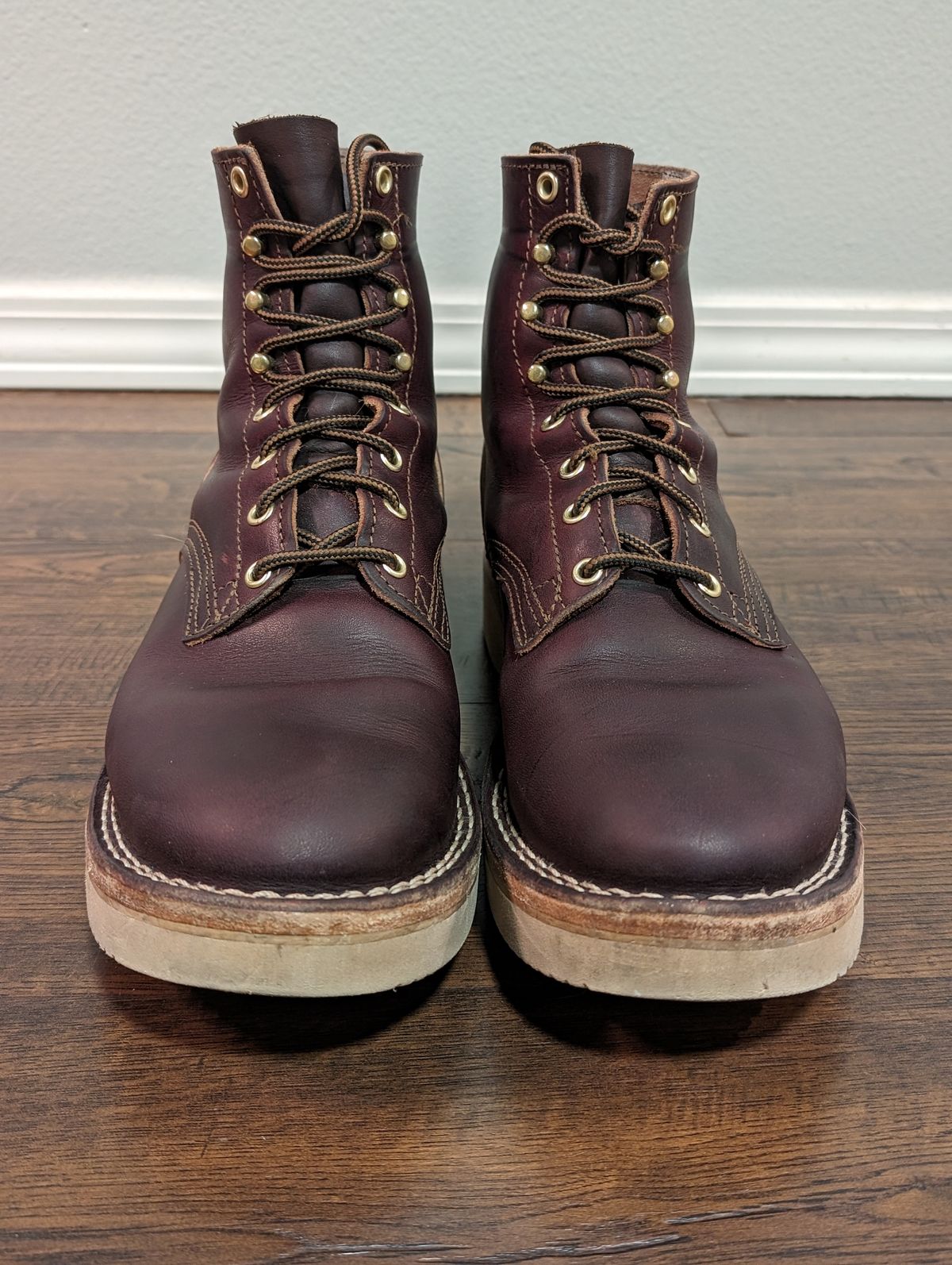 Photo by 907rx7 on December 6, 2023 of the Nicks Free Range in Wickett & Craig Burgundy Double Stuffed.