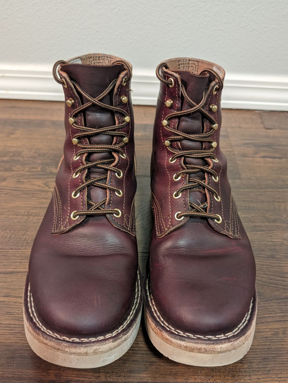 Photo by 907rx7 on January 6, 2024 of the Nicks Free Range in Wickett & Craig Burgundy Double Stuffed.